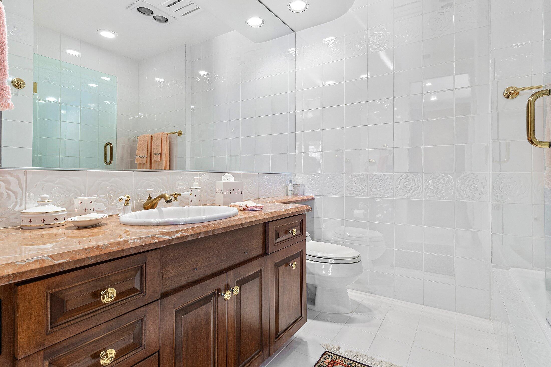 FRENCHMANS CREEK - Residential