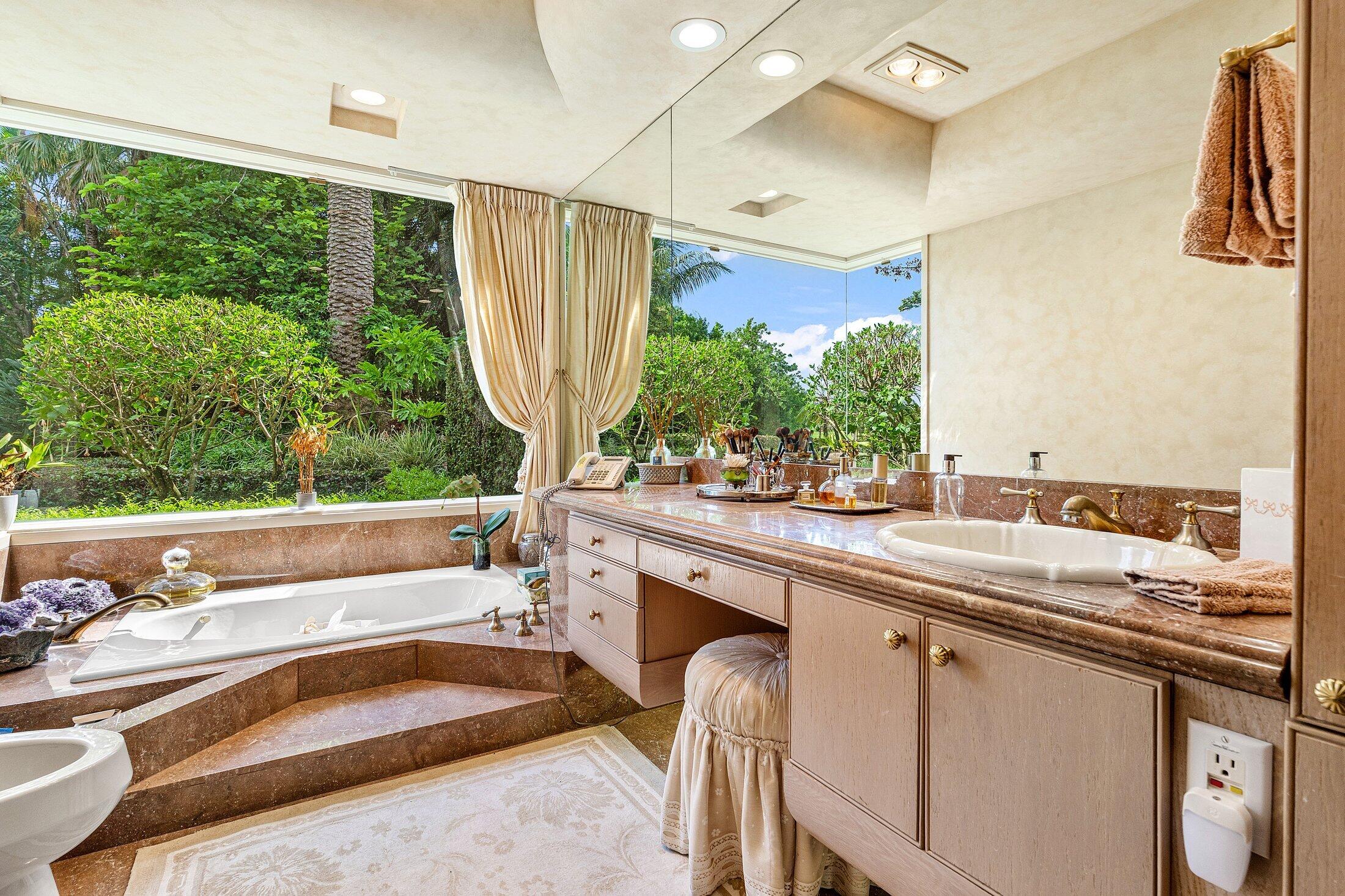 FRENCHMANS CREEK - Residential