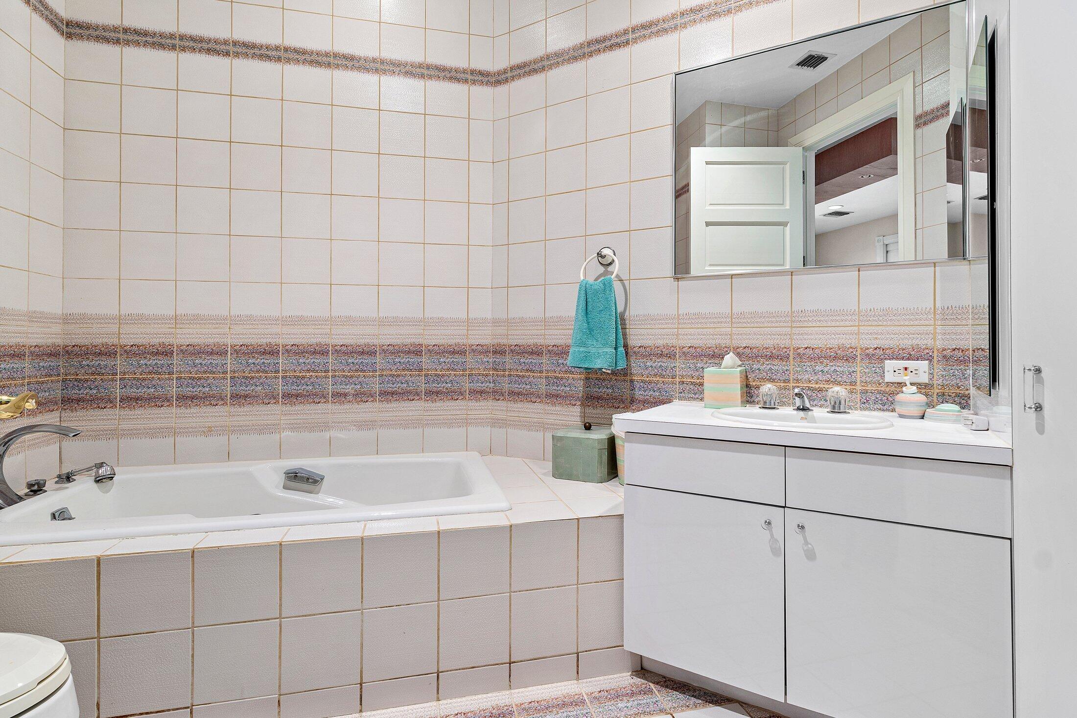 FRENCHMANS CREEK - Residential