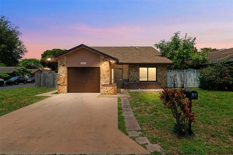 5581 SW 98th Way Cooper City FL 33328