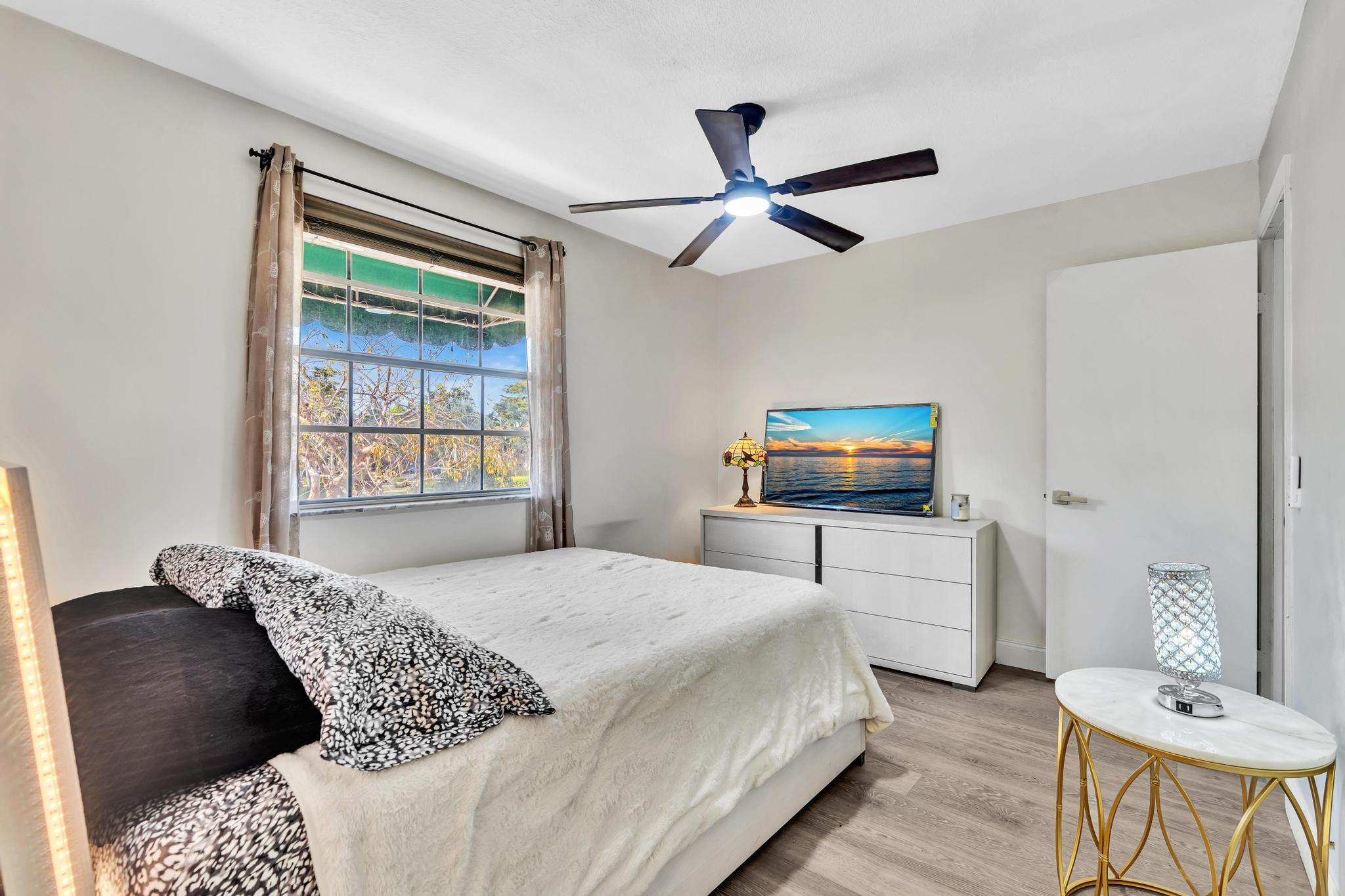 PLUM AT BOCA POINTE CONDOS ONE THRU 15 FILED IN OR - Residential