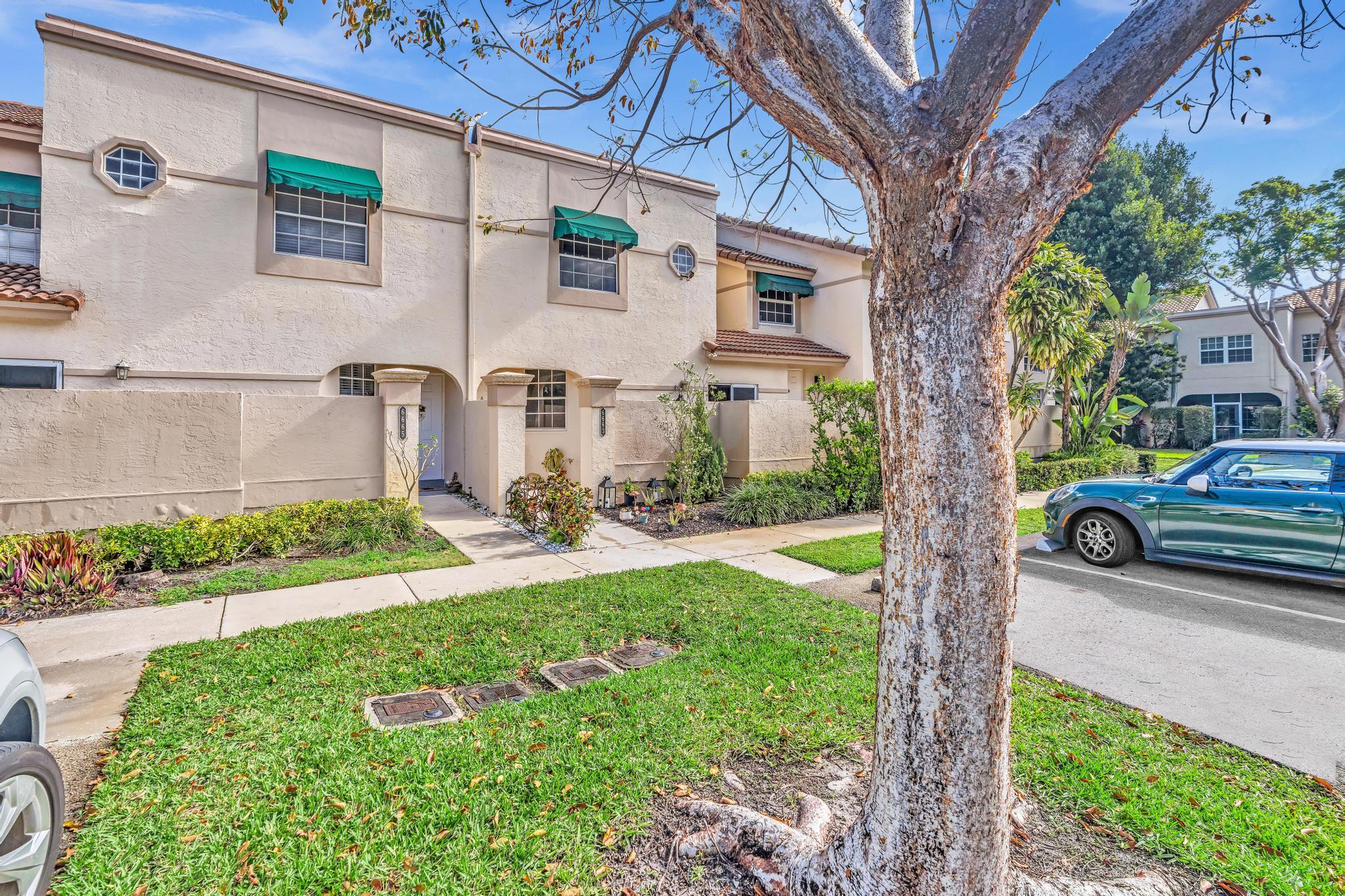 PLUM AT BOCA POINTE CONDOS ONE THRU 15 FILED IN OR - Residential