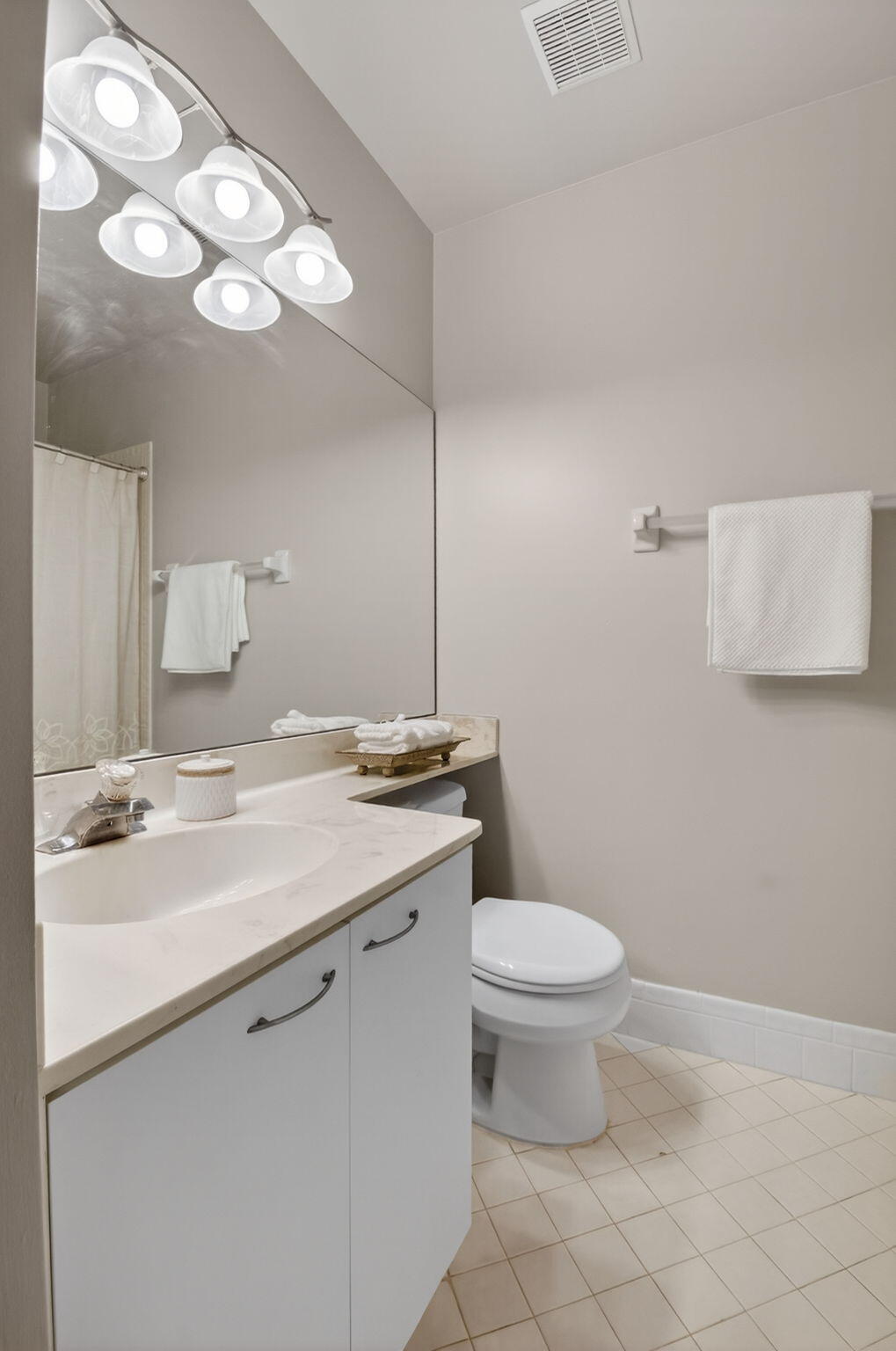 EXCELLENTE VILLAGE A,B,C,D,F, & G CONDO - Residential