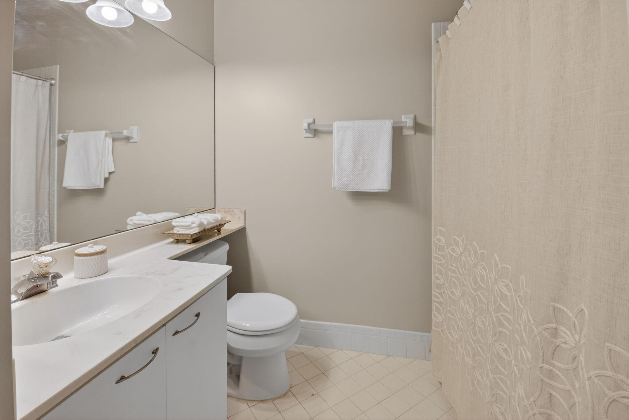 EXCELLENTE VILLAGE A,B,C,D,F, & G CONDO - Residential