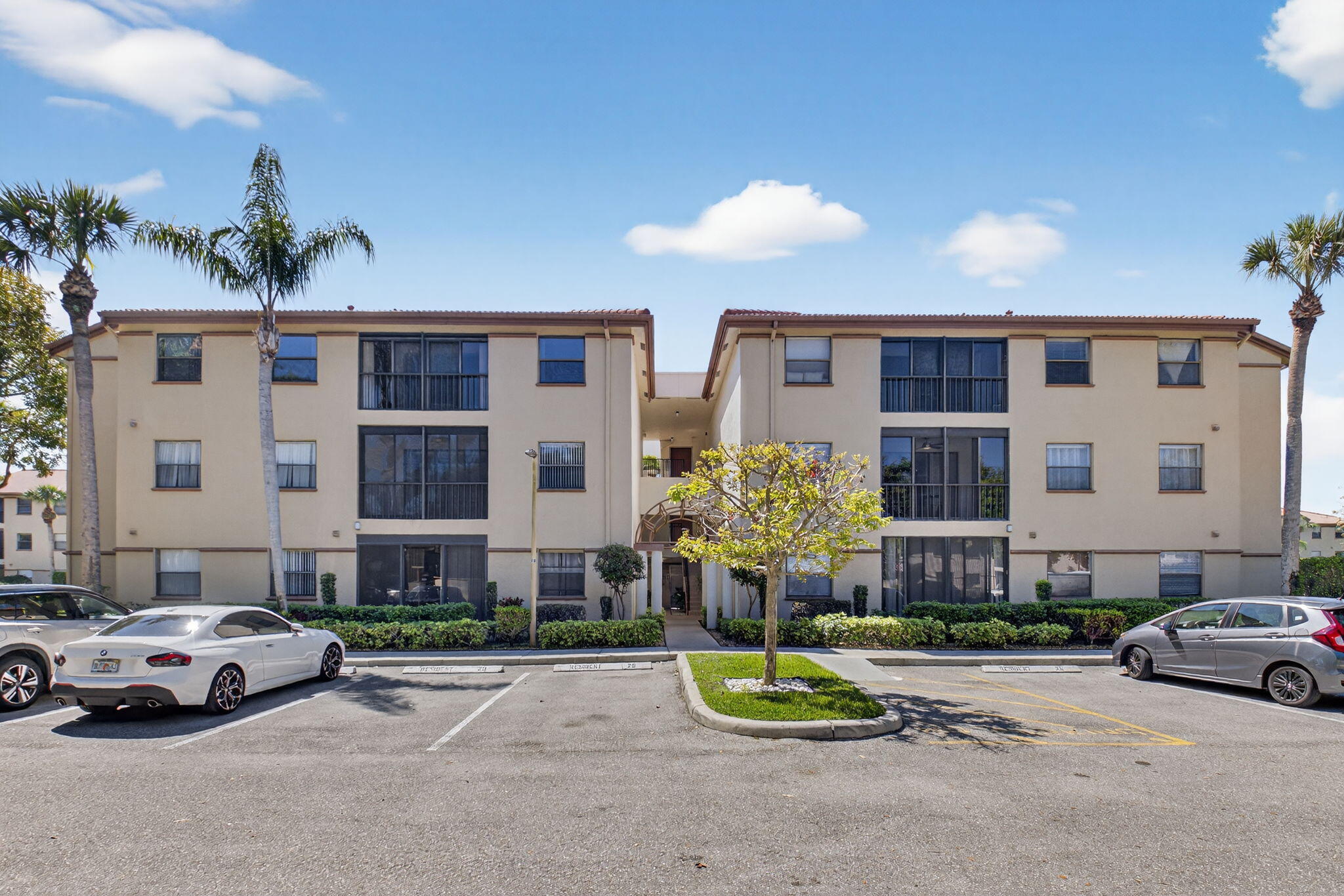 EXCELLENTE VILLAGE A,B,C,D,F, & G CONDO - Residential