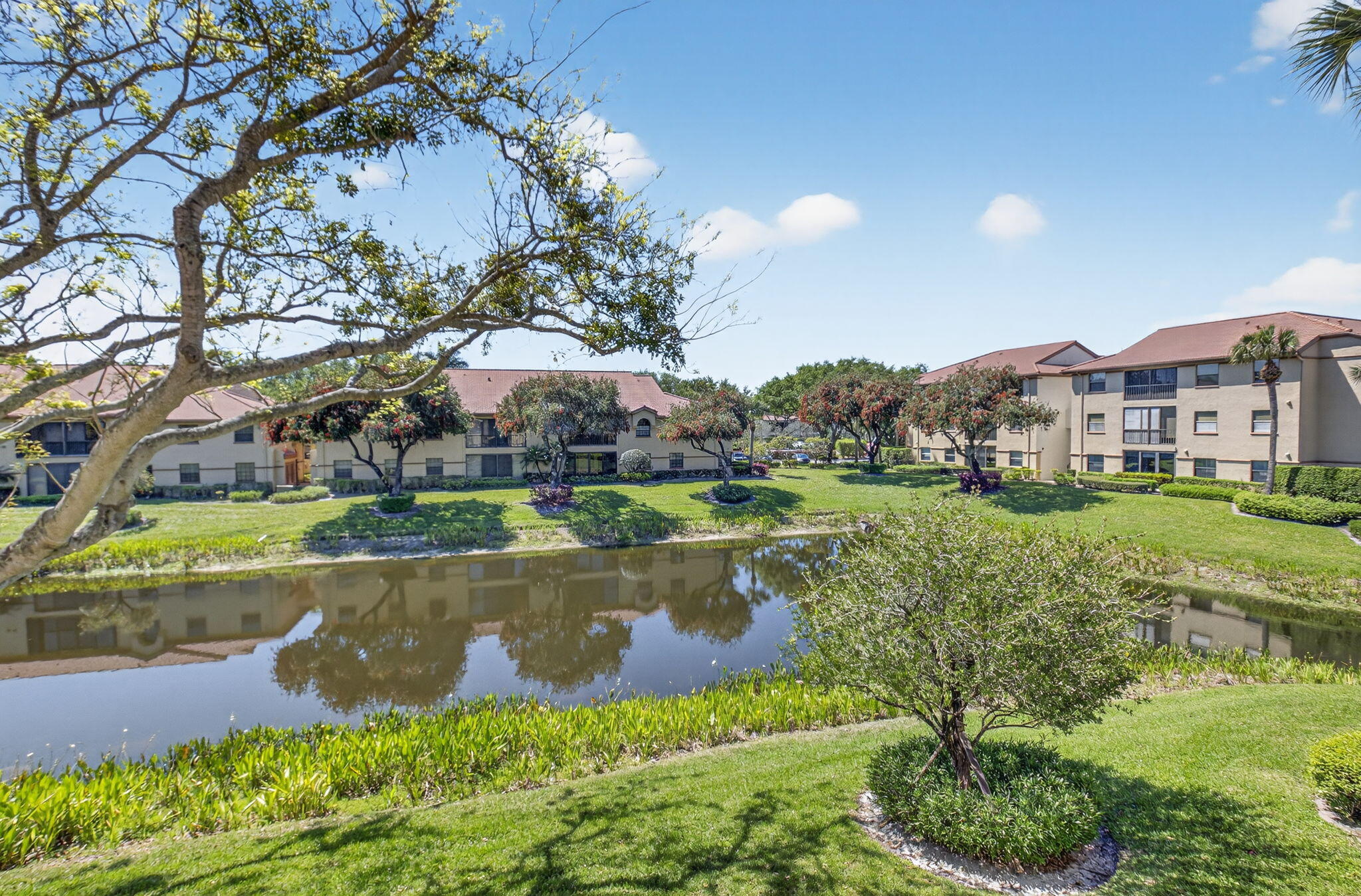 EXCELLENTE VILLAGE A,B,C,D,F, & G CONDO - Residential