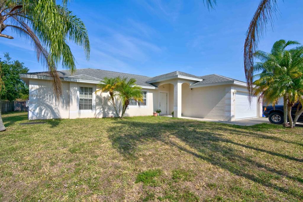 Photo of 2450 SW Avondale Street SW, Port Saint Lucie, FL 34984 (MLS # R10797958)