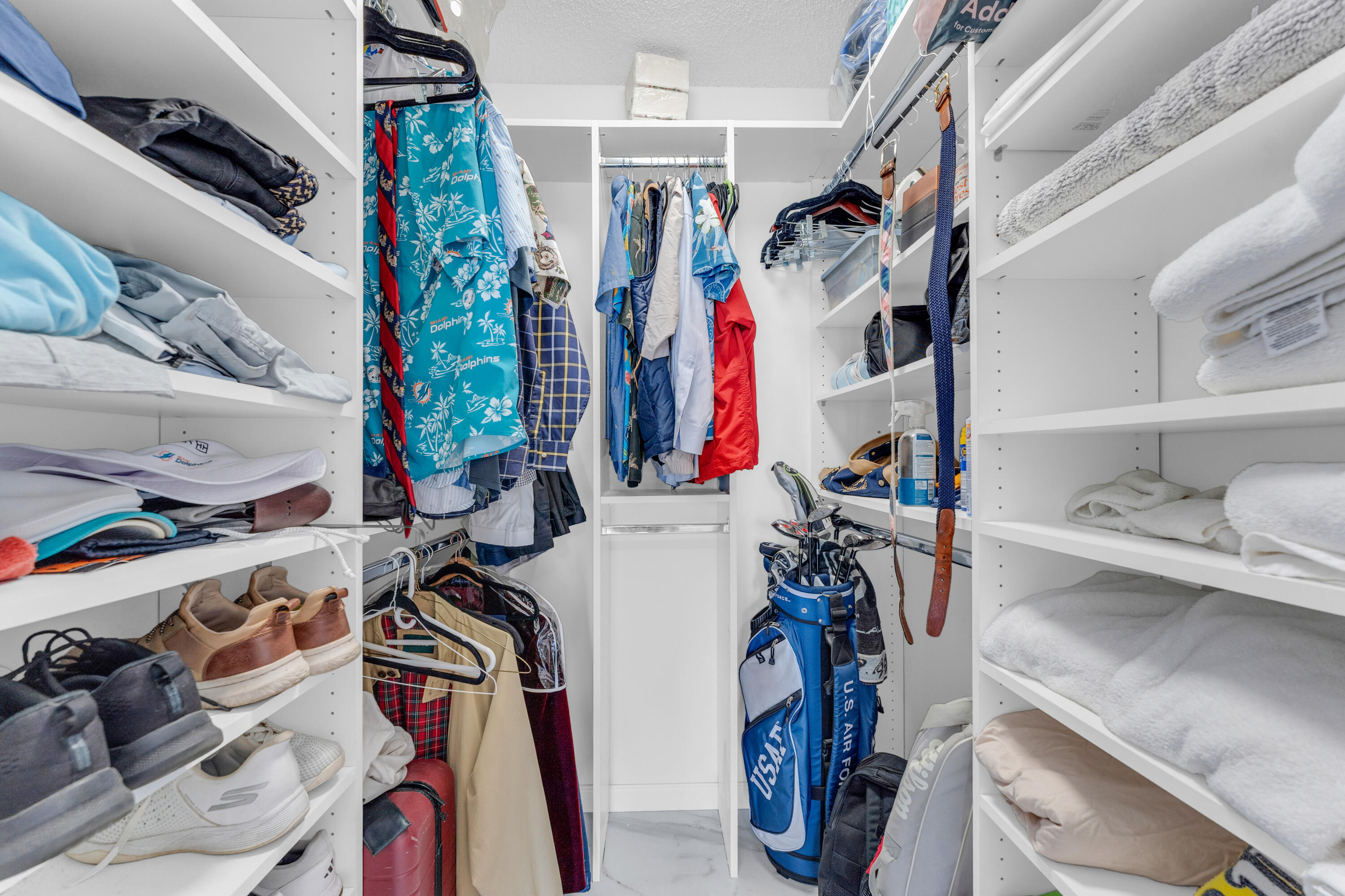 HUNTINGTON LAKES SEC THREE CONDOS - Residential Lease