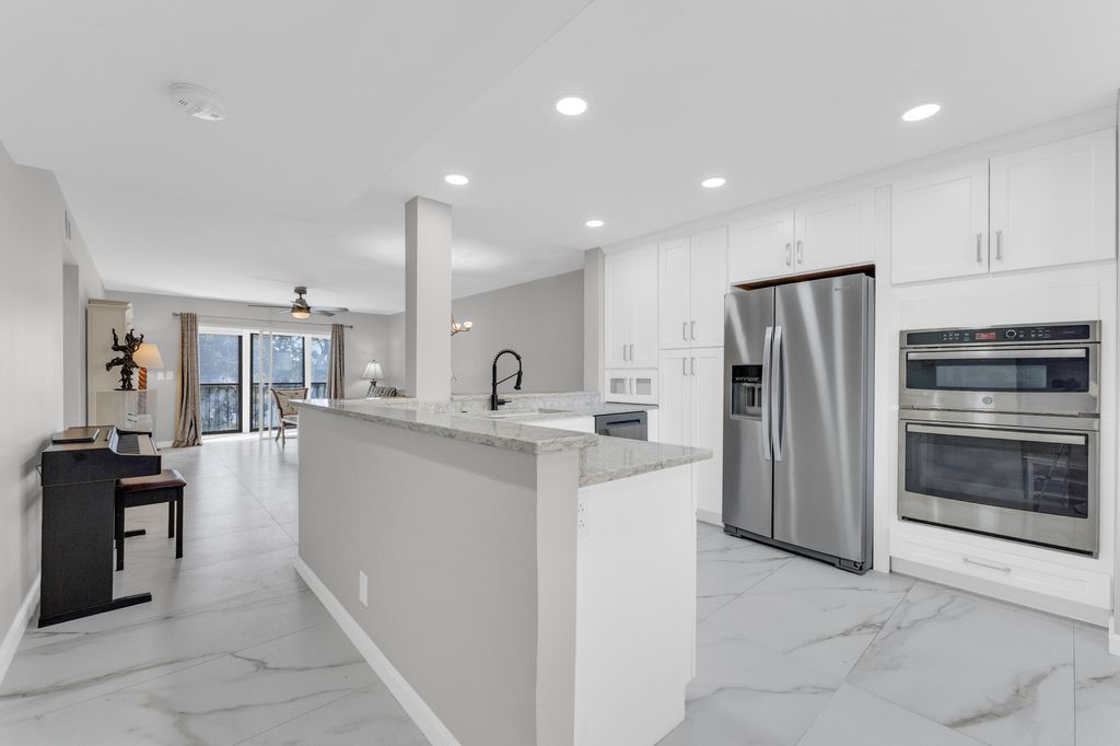 Photo of 7192 Huntington Lane #307, Delray Beach, FL 33446 (MLS # B26001924)