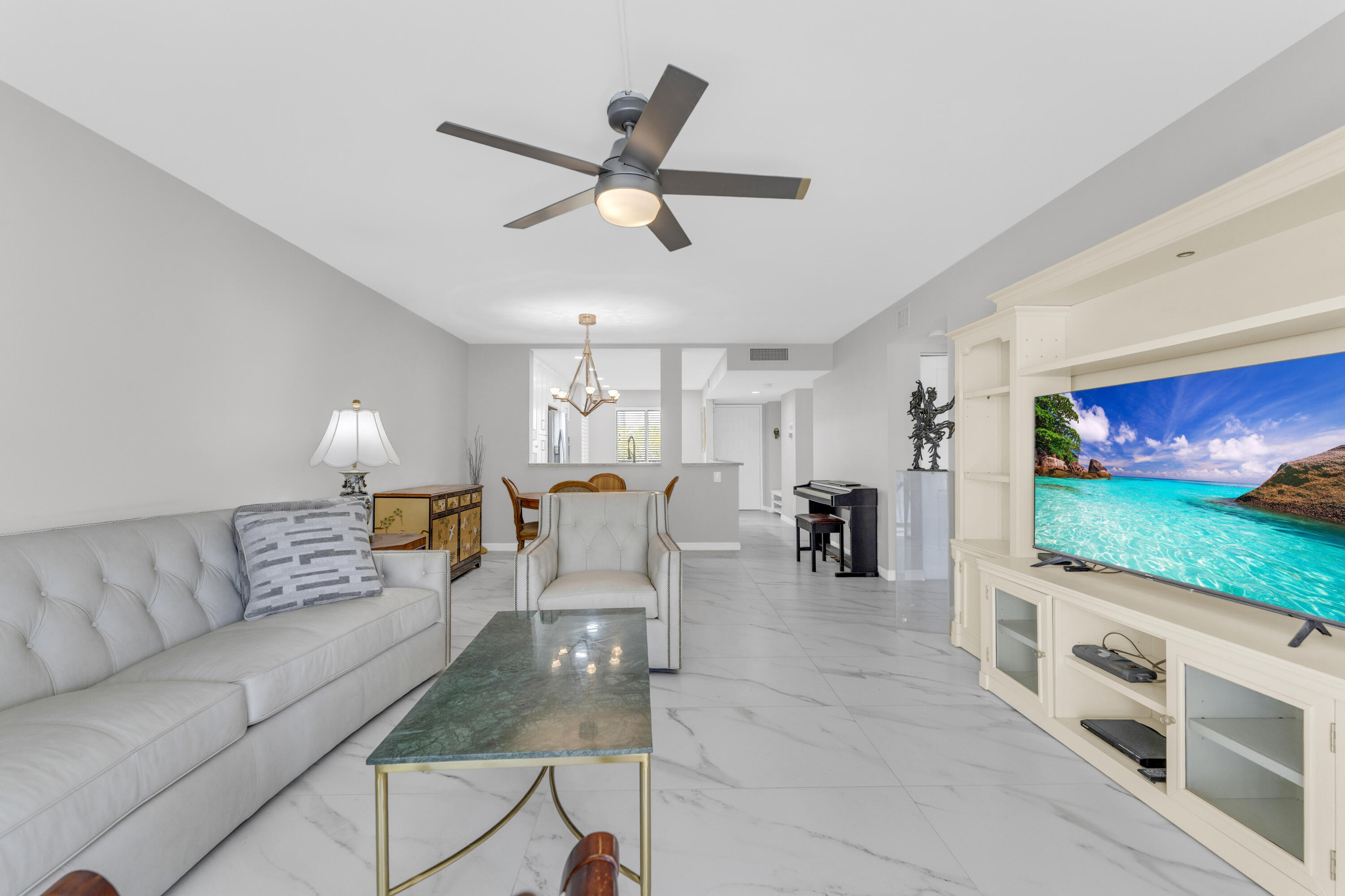 HUNTINGTON LAKES SEC THREE CONDOS - Residential Lease