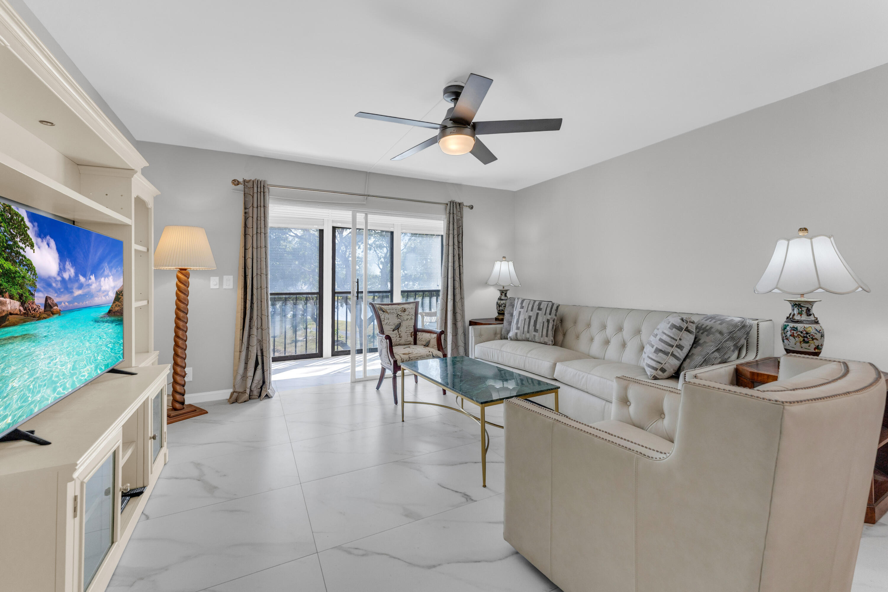 HUNTINGTON LAKES SEC THREE CONDOS - Residential Lease