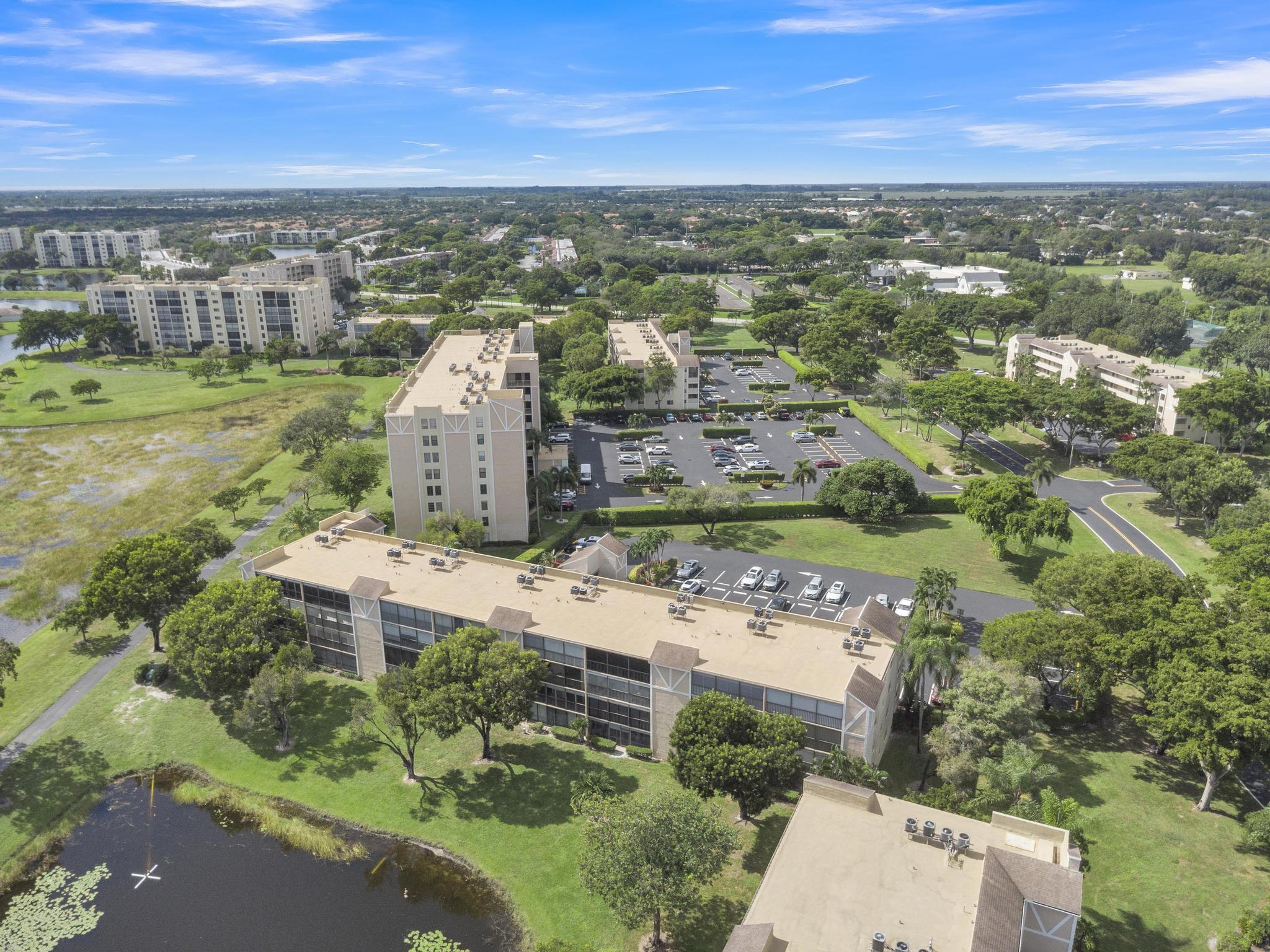 HUNTINGTON LAKES SEC THREE CONDOS - Residential Lease