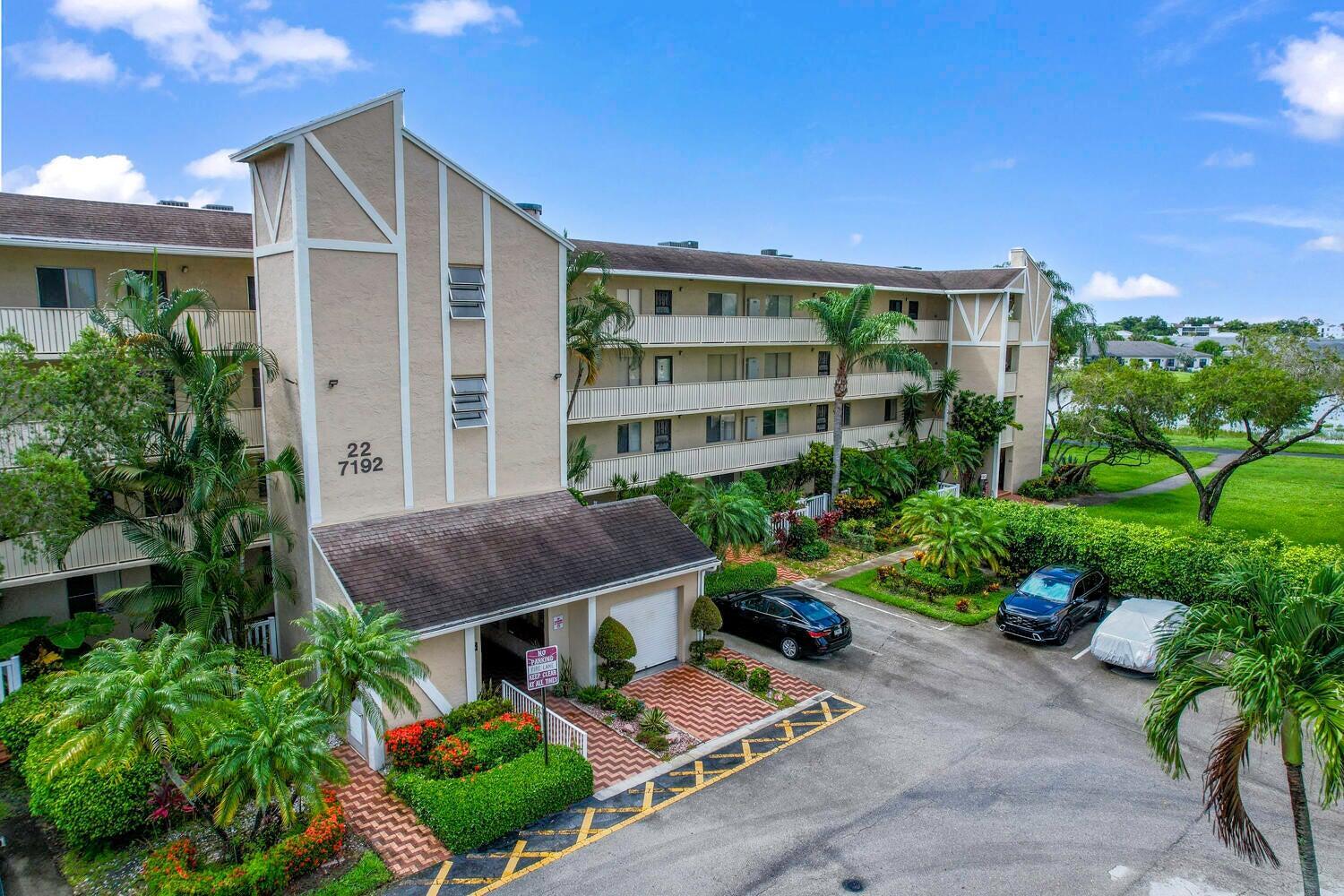 HUNTINGTON LAKES SEC THREE CONDOS - Residential Lease