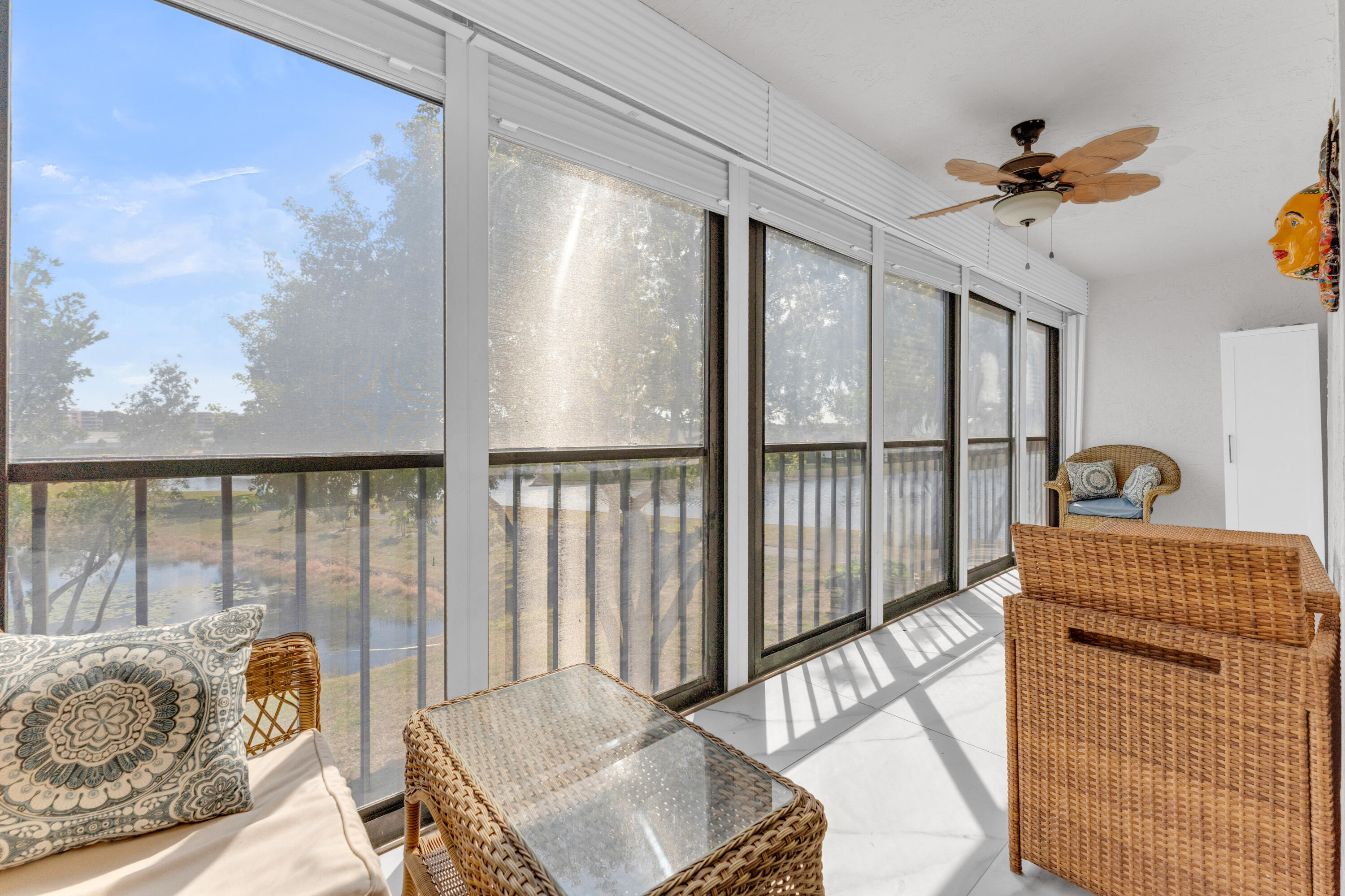 HUNTINGTON LAKES SEC THREE CONDOS - Residential Lease