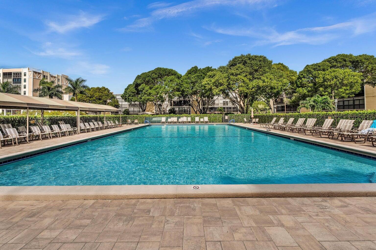 HUNTINGTON LAKES SEC THREE CONDOS - Residential Lease