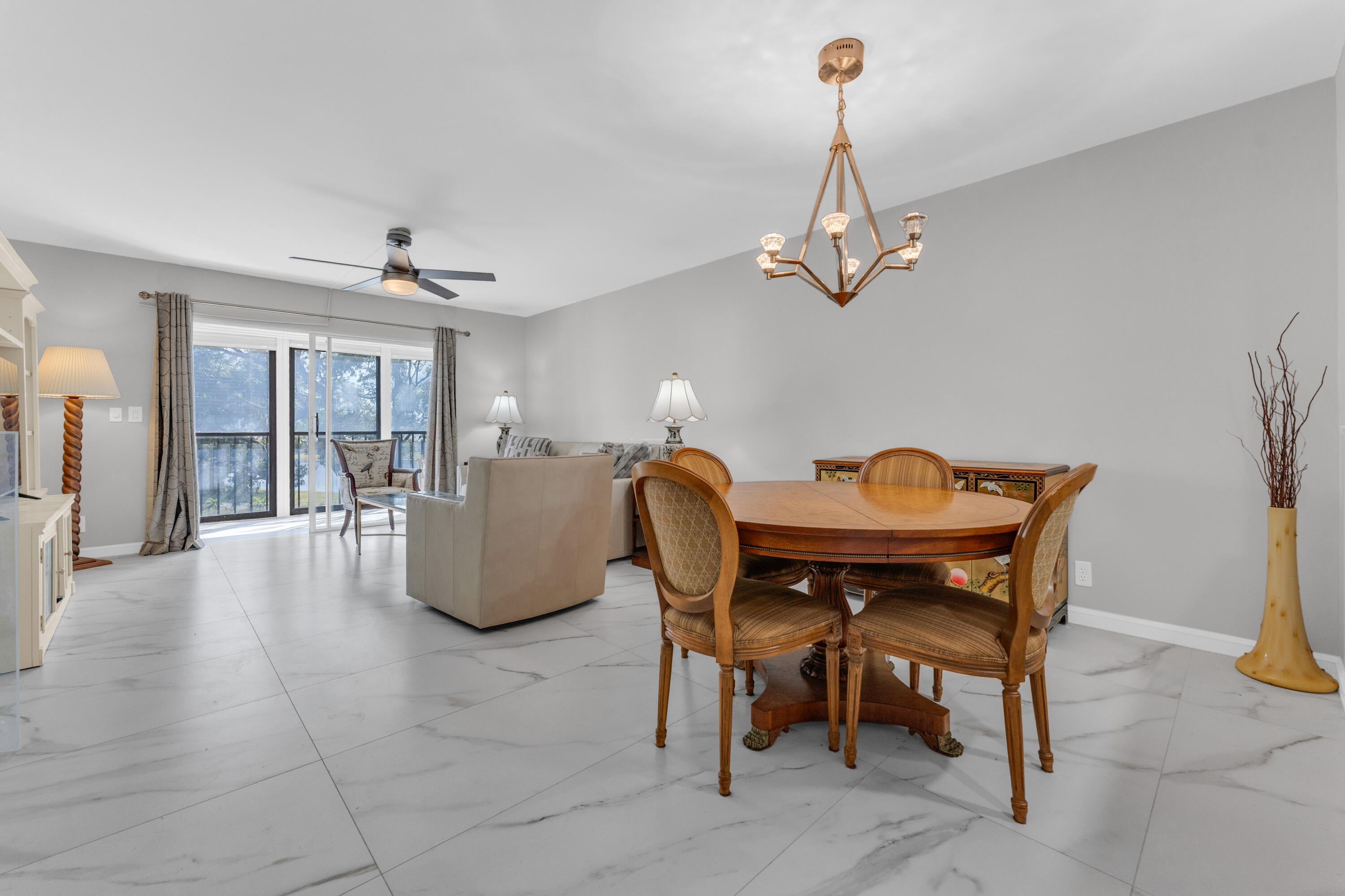 HUNTINGTON LAKES SEC THREE CONDOS - Residential Lease