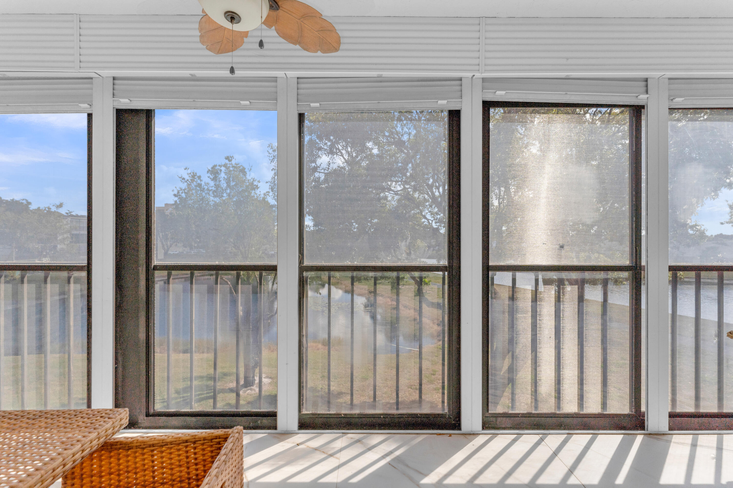 HUNTINGTON LAKES SEC THREE CONDOS - Residential Lease