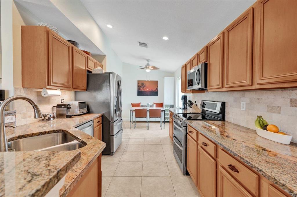 TUSCANY BAY - Residential