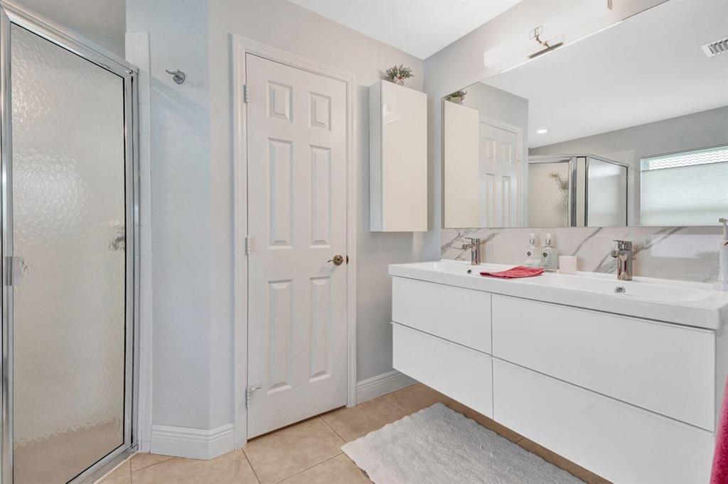 TUSCANY BAY - Residential