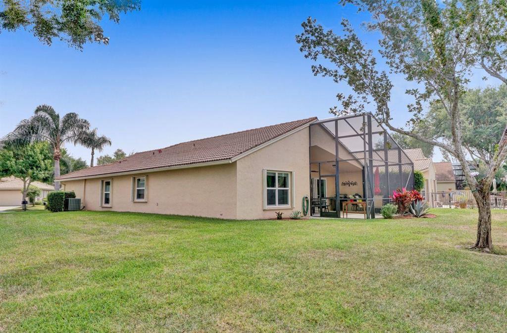 TUSCANY BAY - Residential