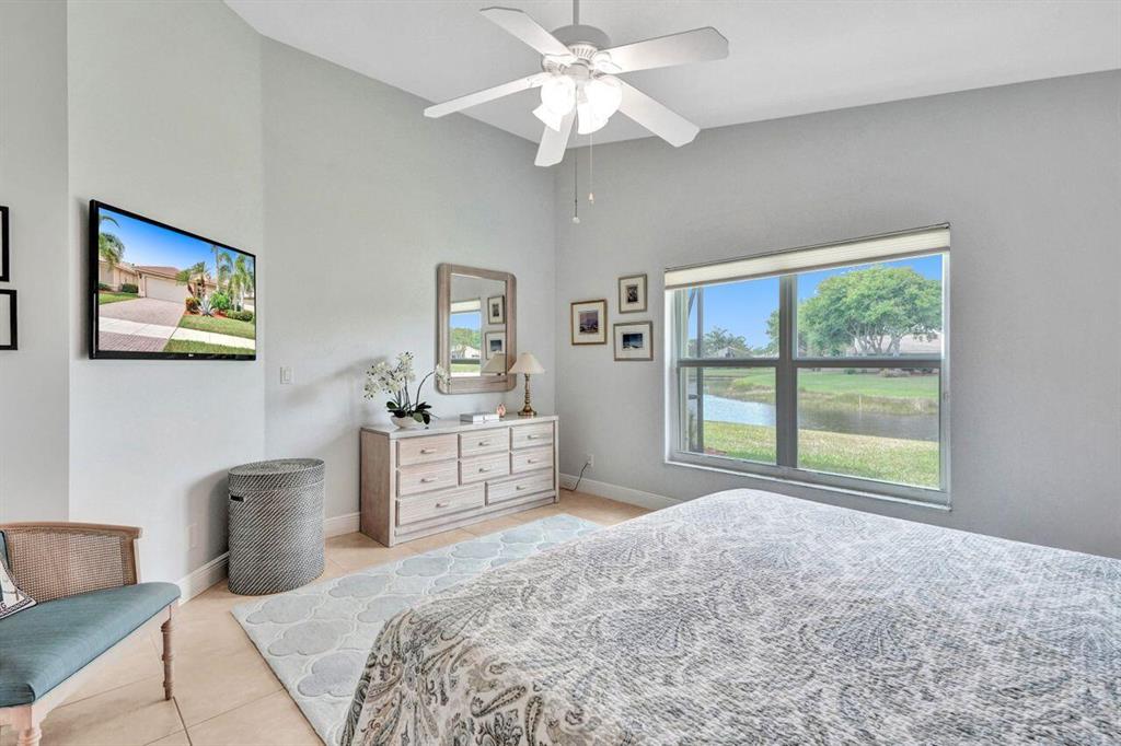 TUSCANY BAY - Residential