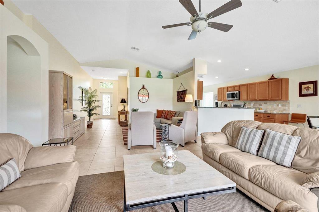 TUSCANY BAY - Residential