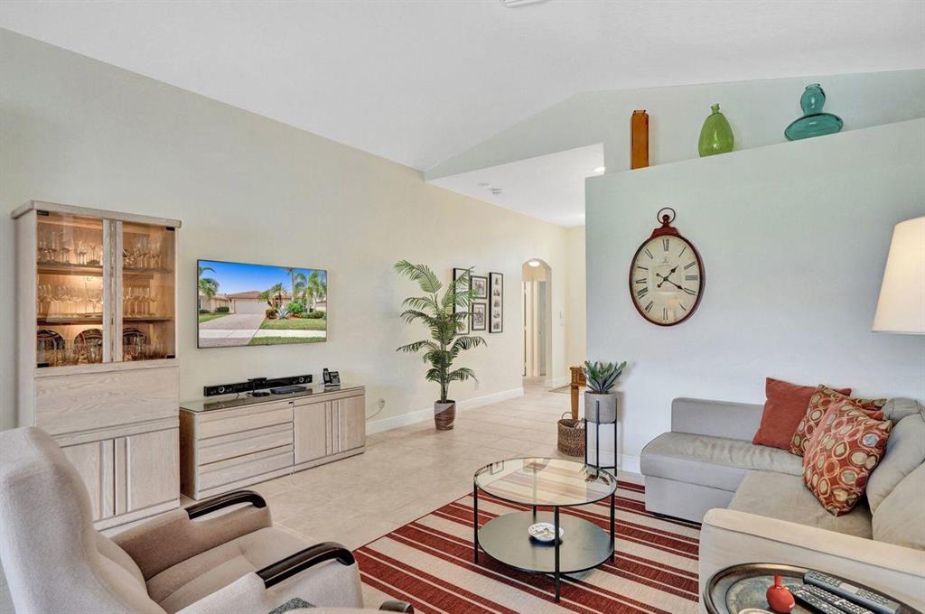 TUSCANY BAY - Residential