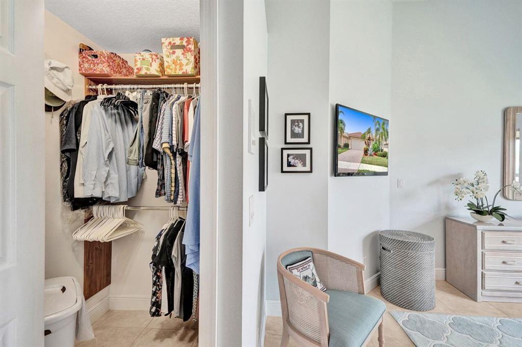 TUSCANY BAY - Residential