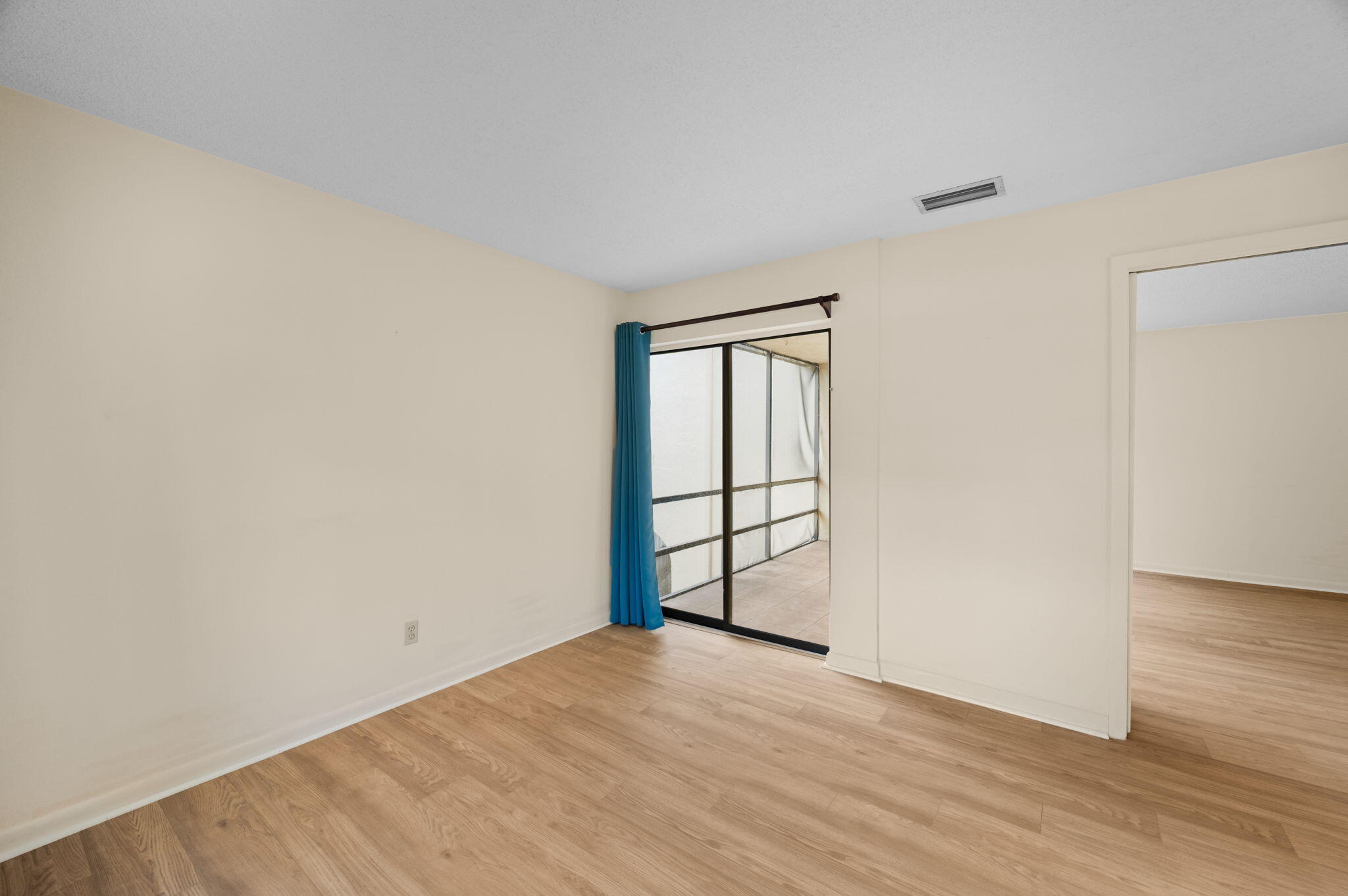 ISLAND HOUSE CONDOMINIUM PHASE I - Residential