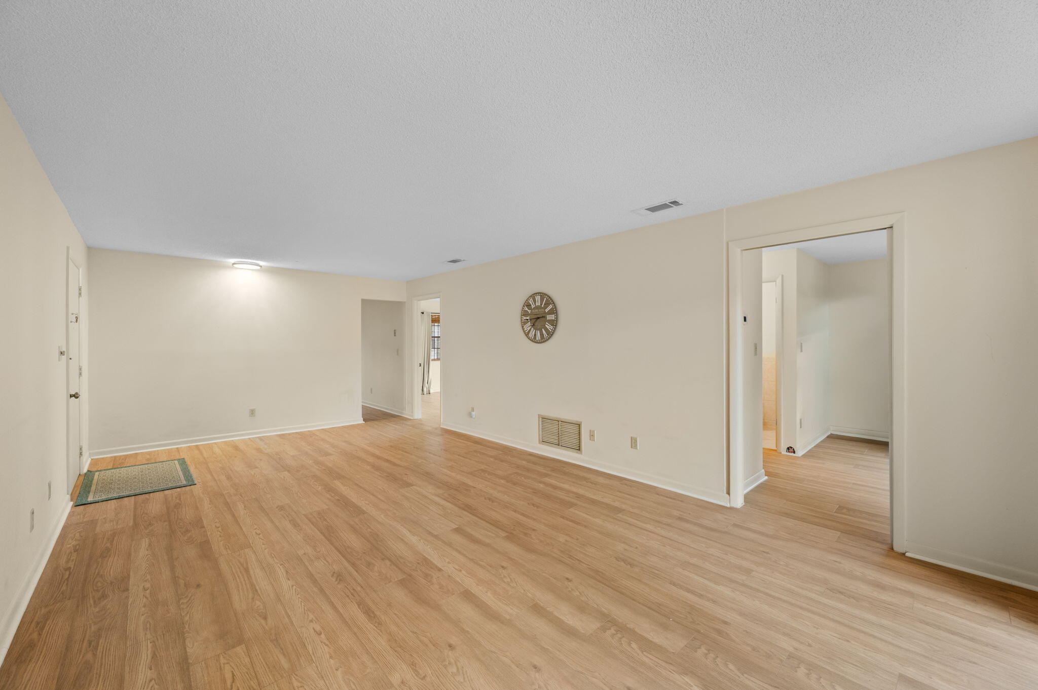 ISLAND HOUSE CONDOMINIUM PHASE I - Residential