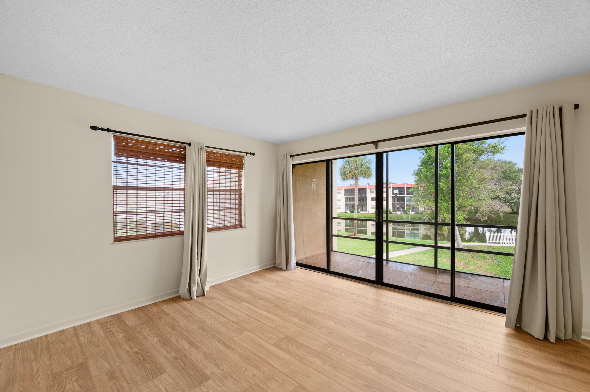 ISLAND HOUSE CONDOMINIUM PHASE I - Residential
