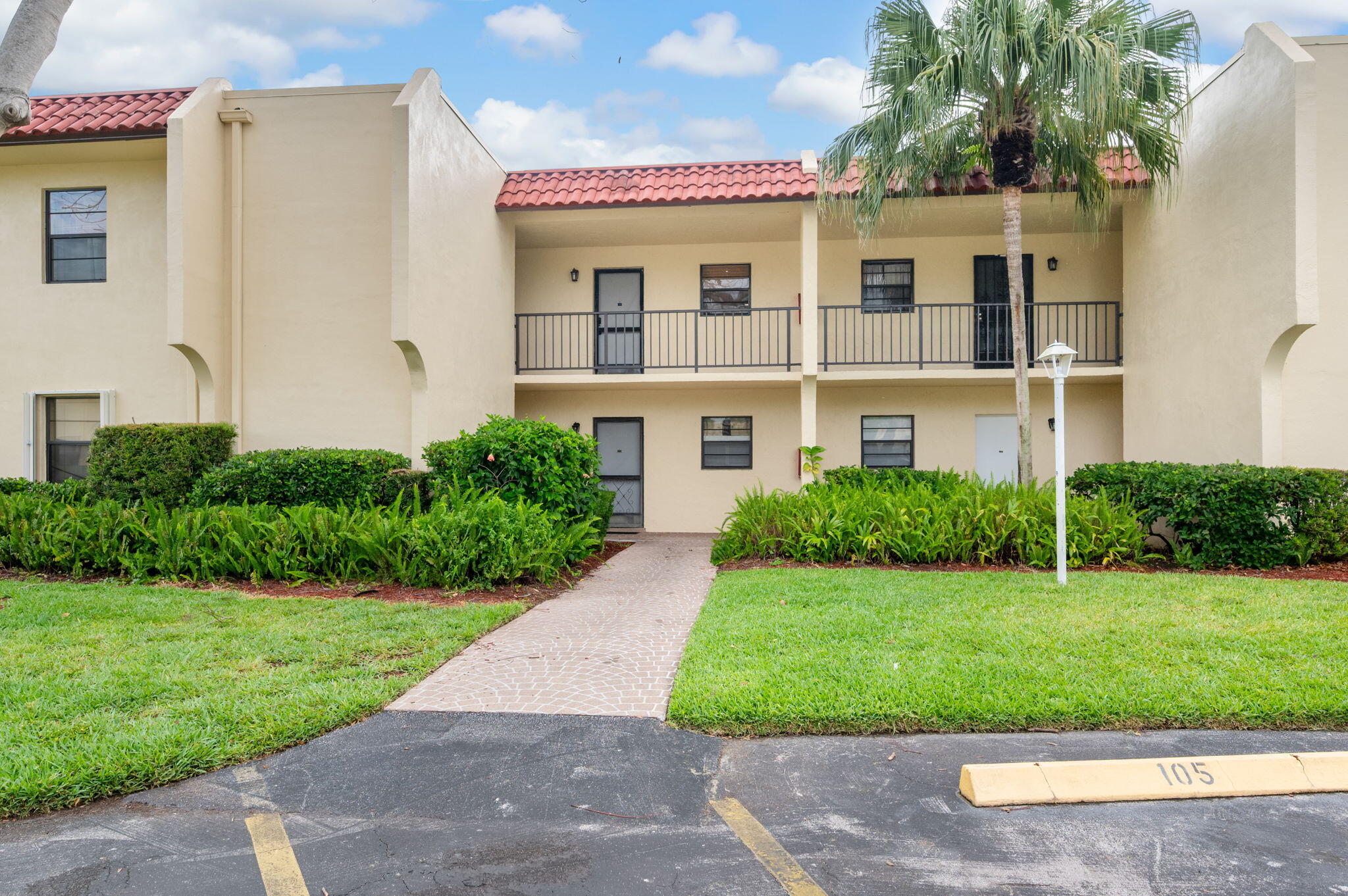 2050 Oleander Boulevard 2-206