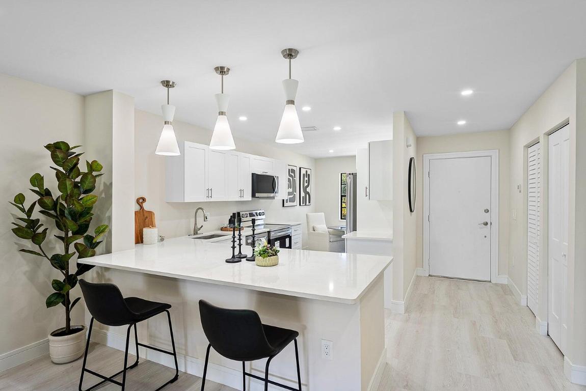 SOUTHPORT AT HUNTERS RUN CONDO - Residential