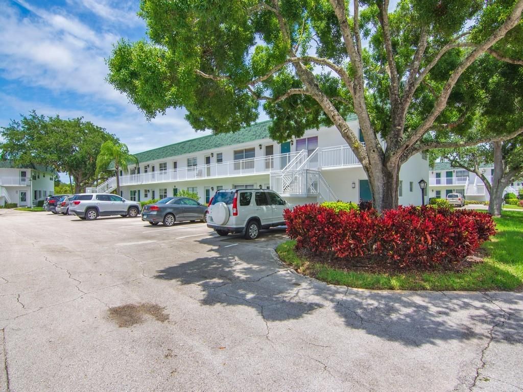 Photo of 2800 Indian River Blvd #7N, Vero Beach, FL 32960 (MLS # F10533479)