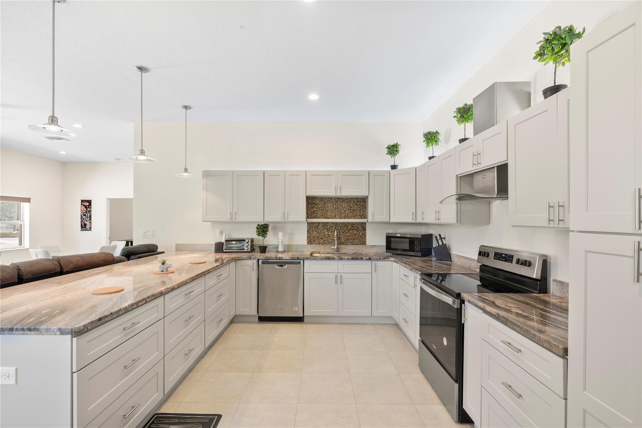 FLAMINGO GROVES - Residential