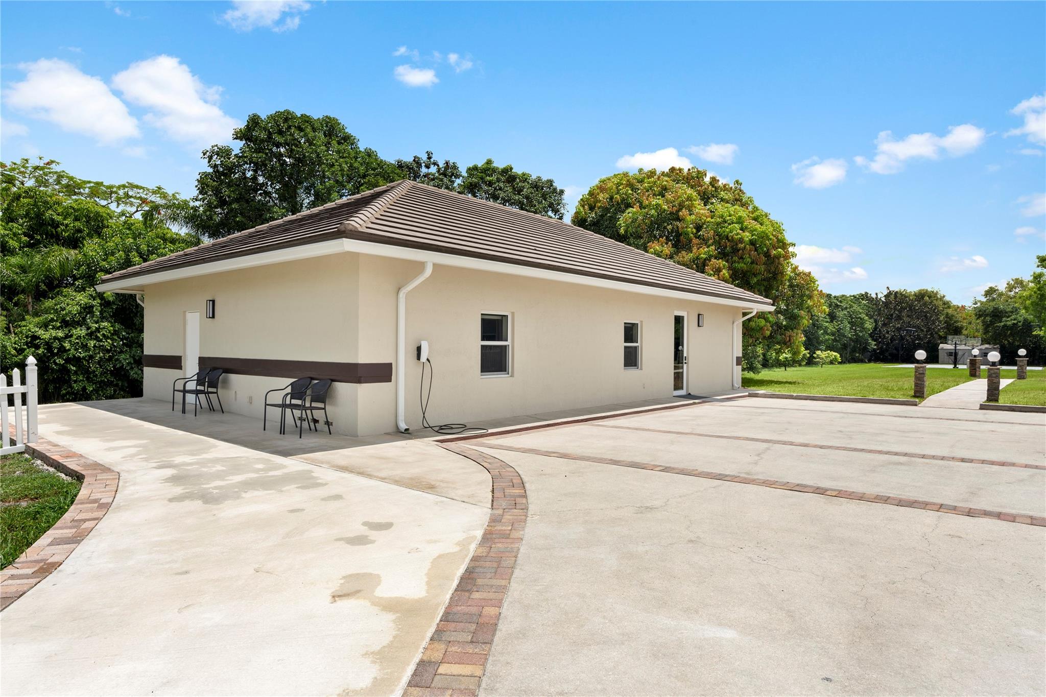 FLAMINGO GROVES - Residential