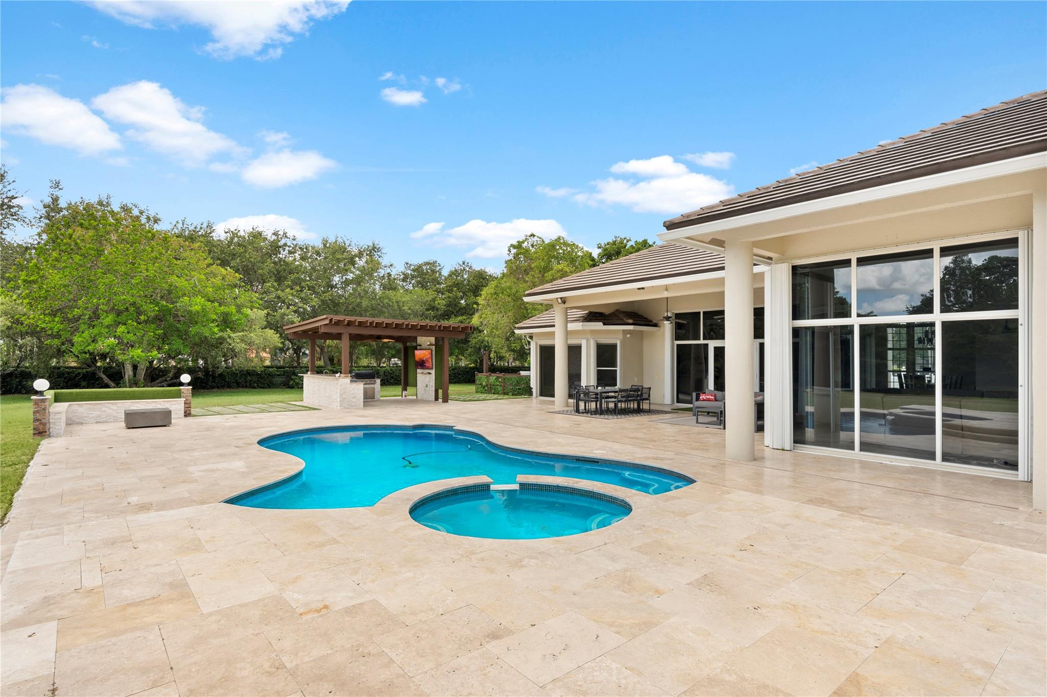 FLAMINGO GROVES - Residential