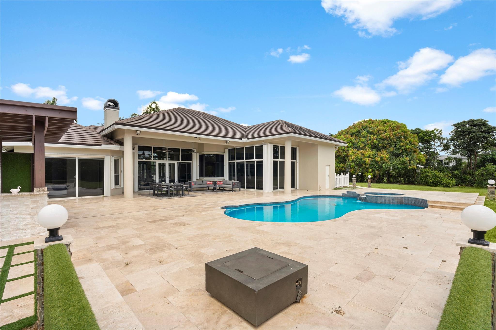 FLAMINGO GROVES - Residential