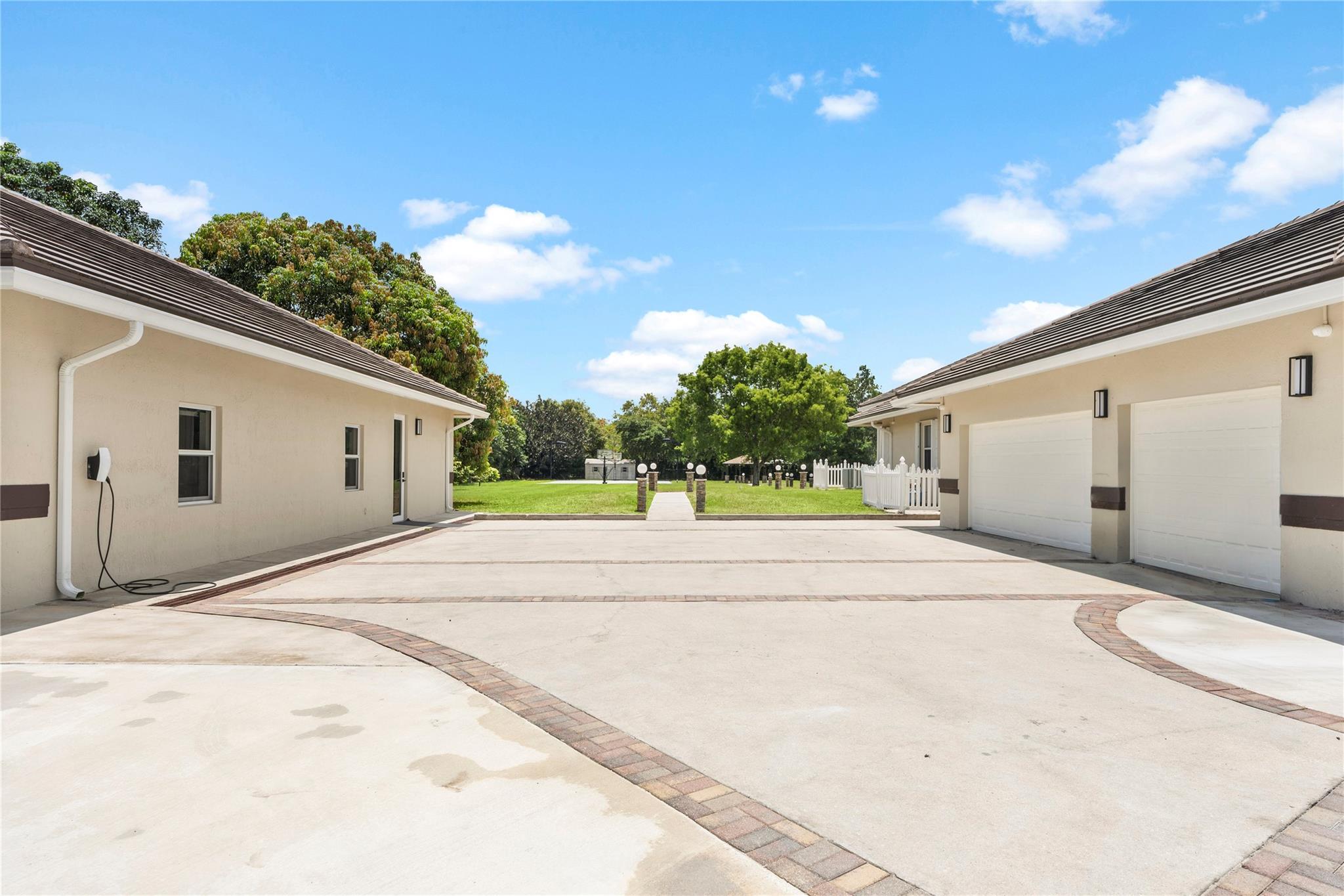 FLAMINGO GROVES - Residential