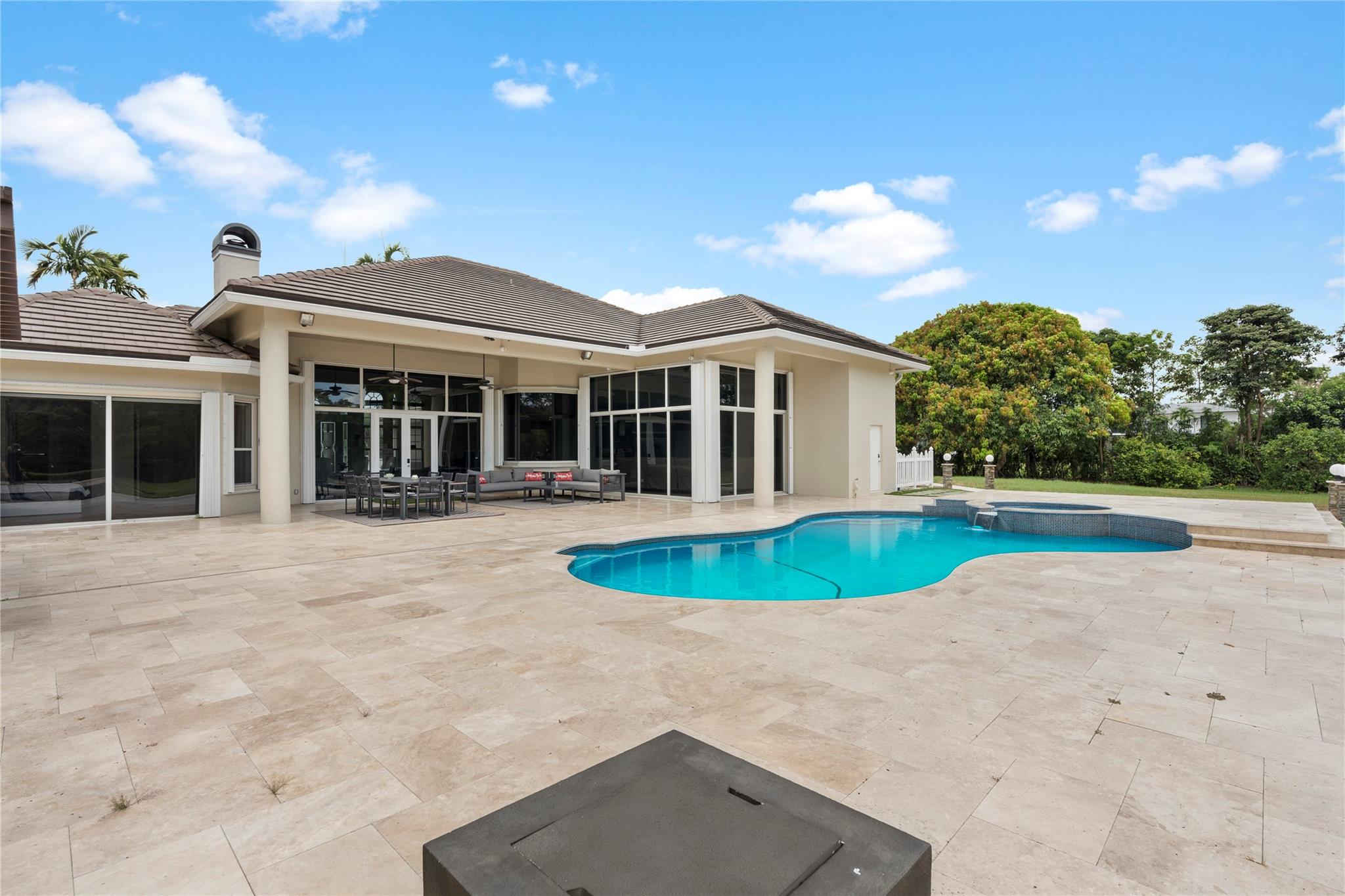 FLAMINGO GROVES - Residential