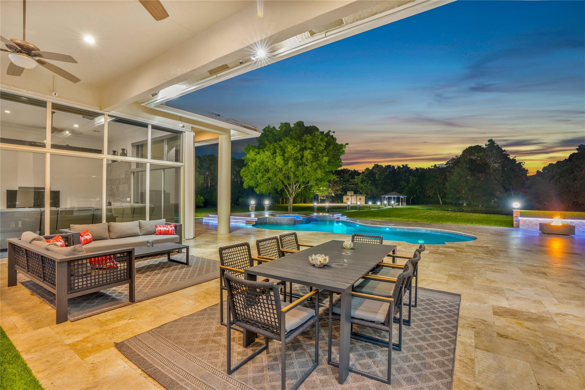 FLAMINGO GROVES - Residential