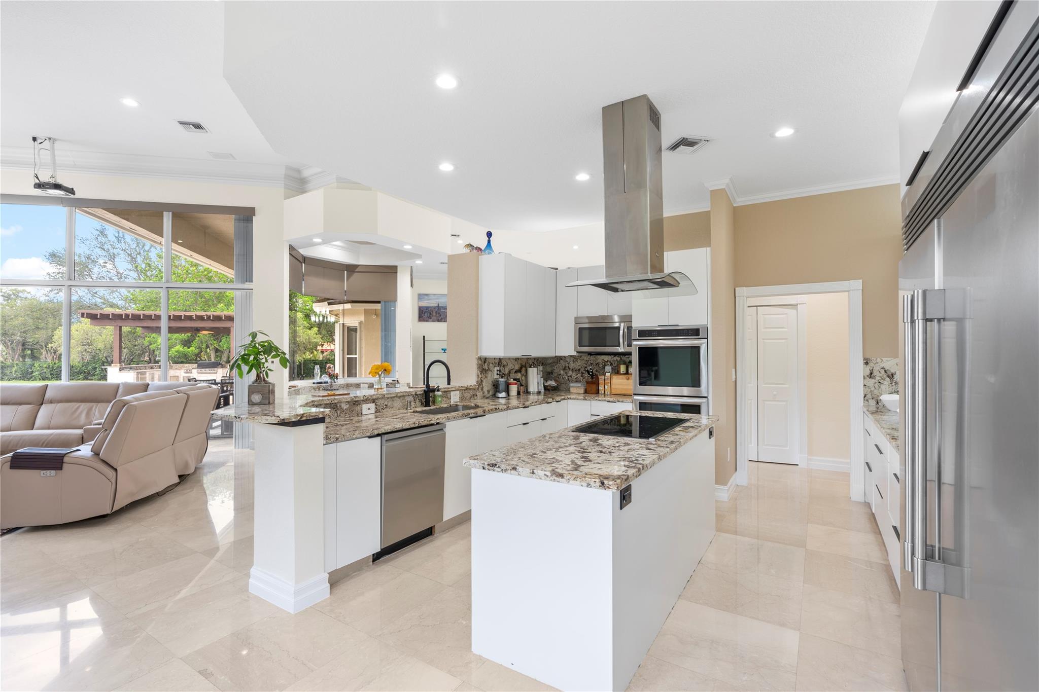 FLAMINGO GROVES - Residential