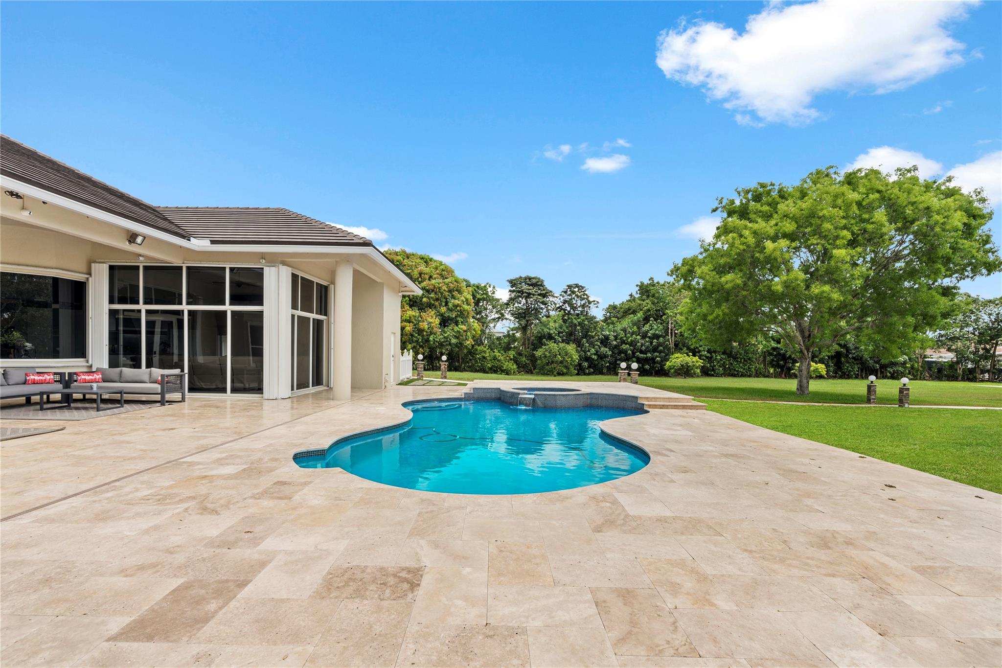 FLAMINGO GROVES - Residential