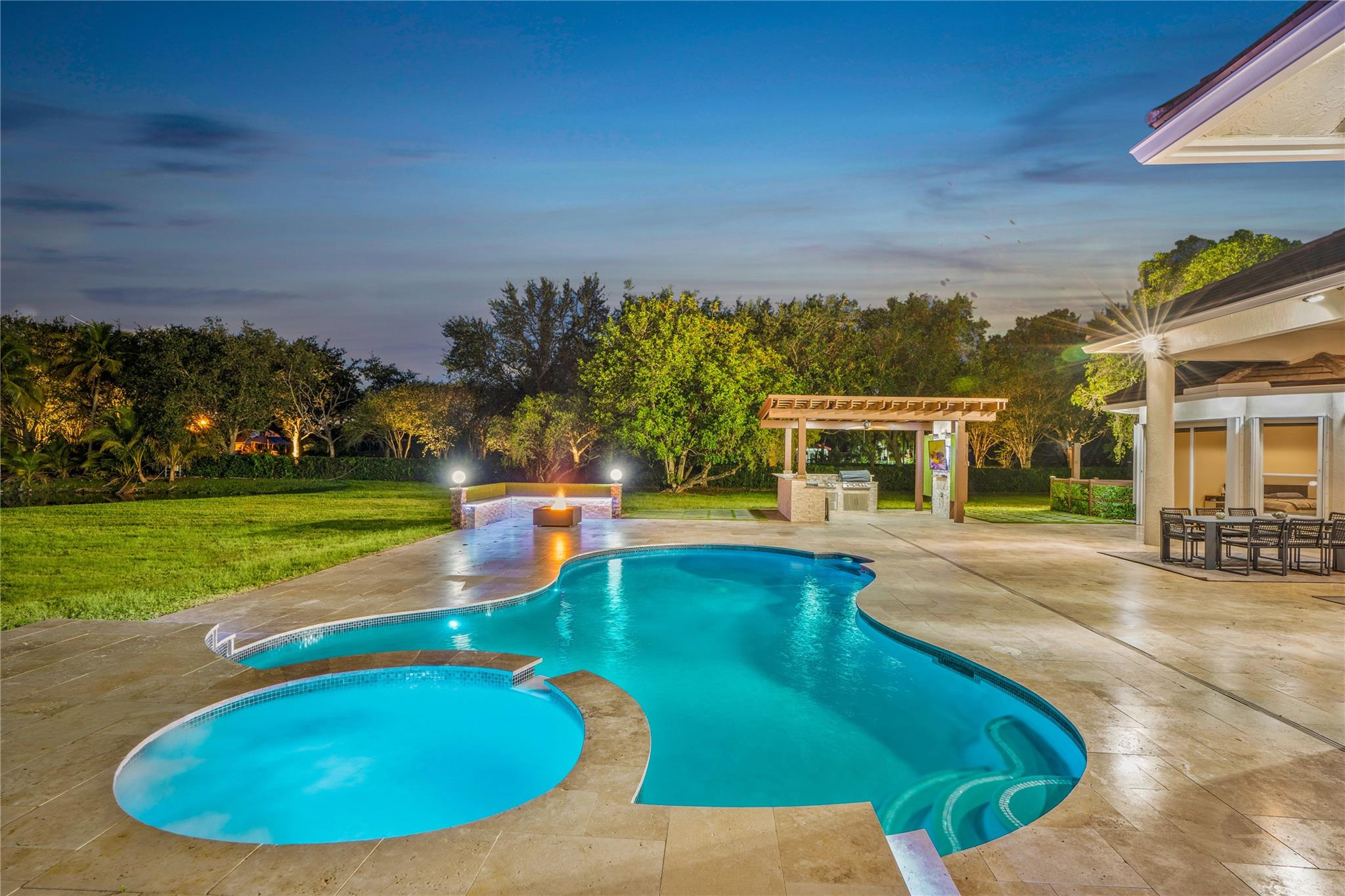 FLAMINGO GROVES - Residential