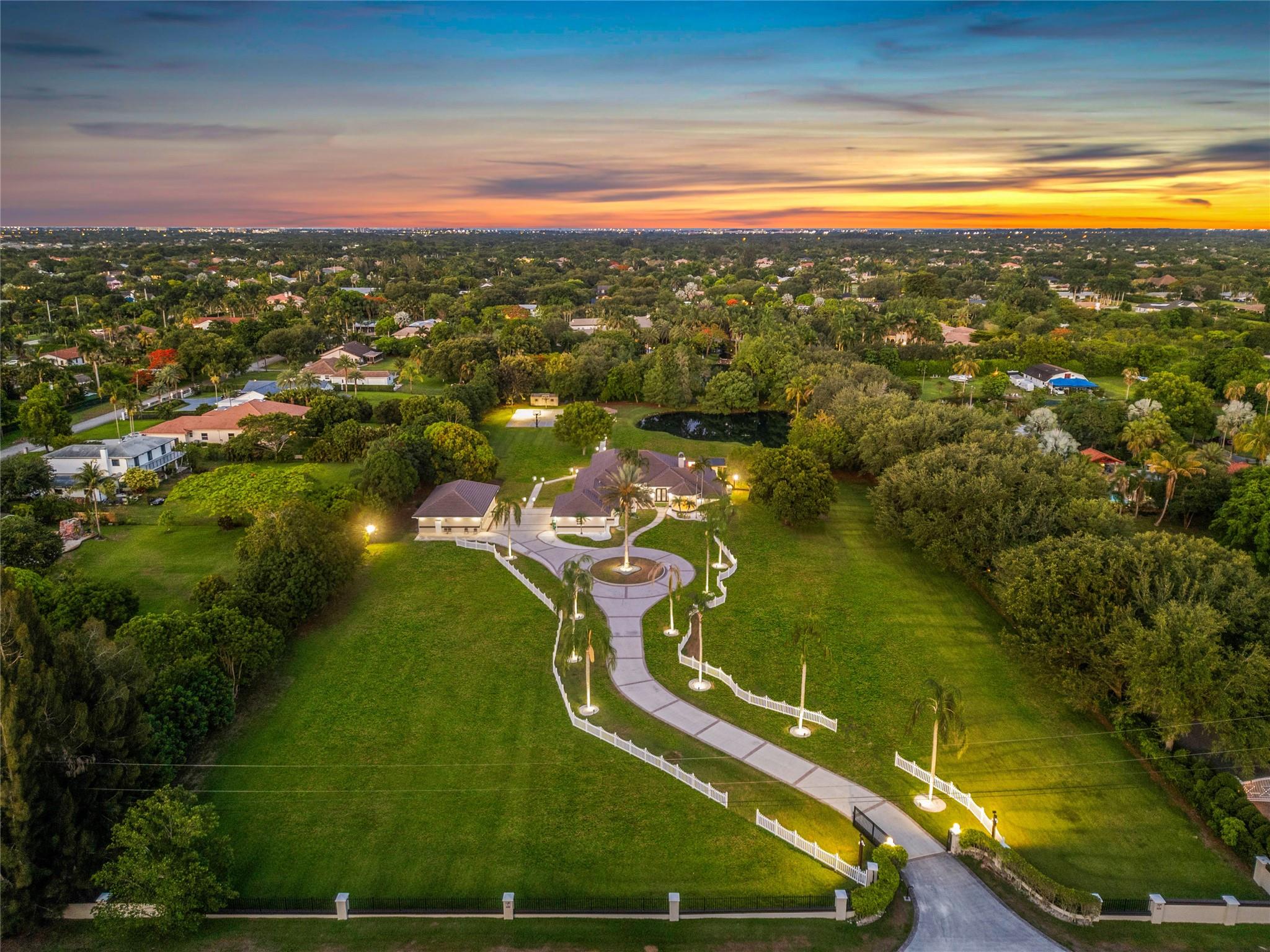 FLAMINGO GROVES - Residential