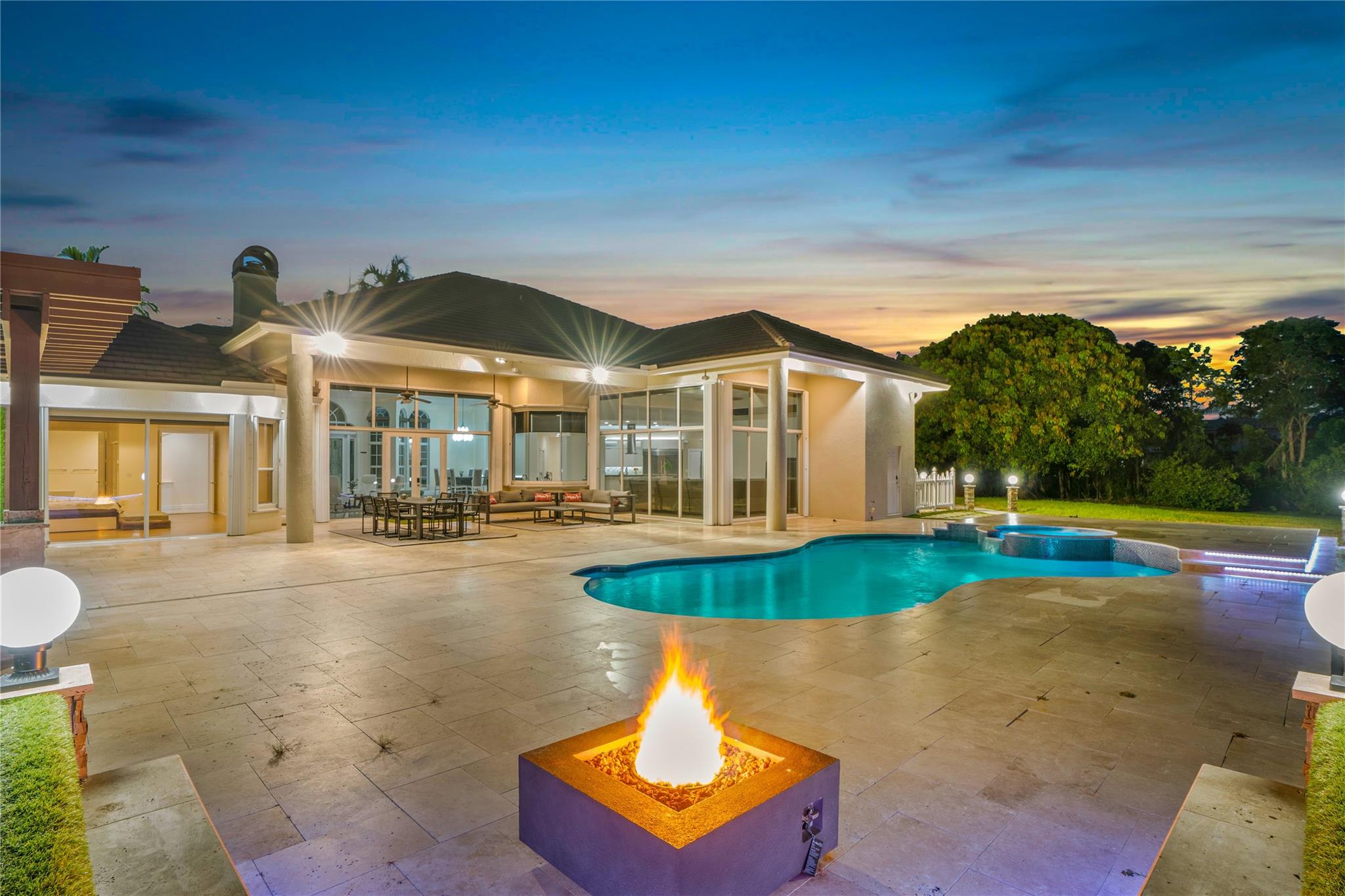 FLAMINGO GROVES - Residential