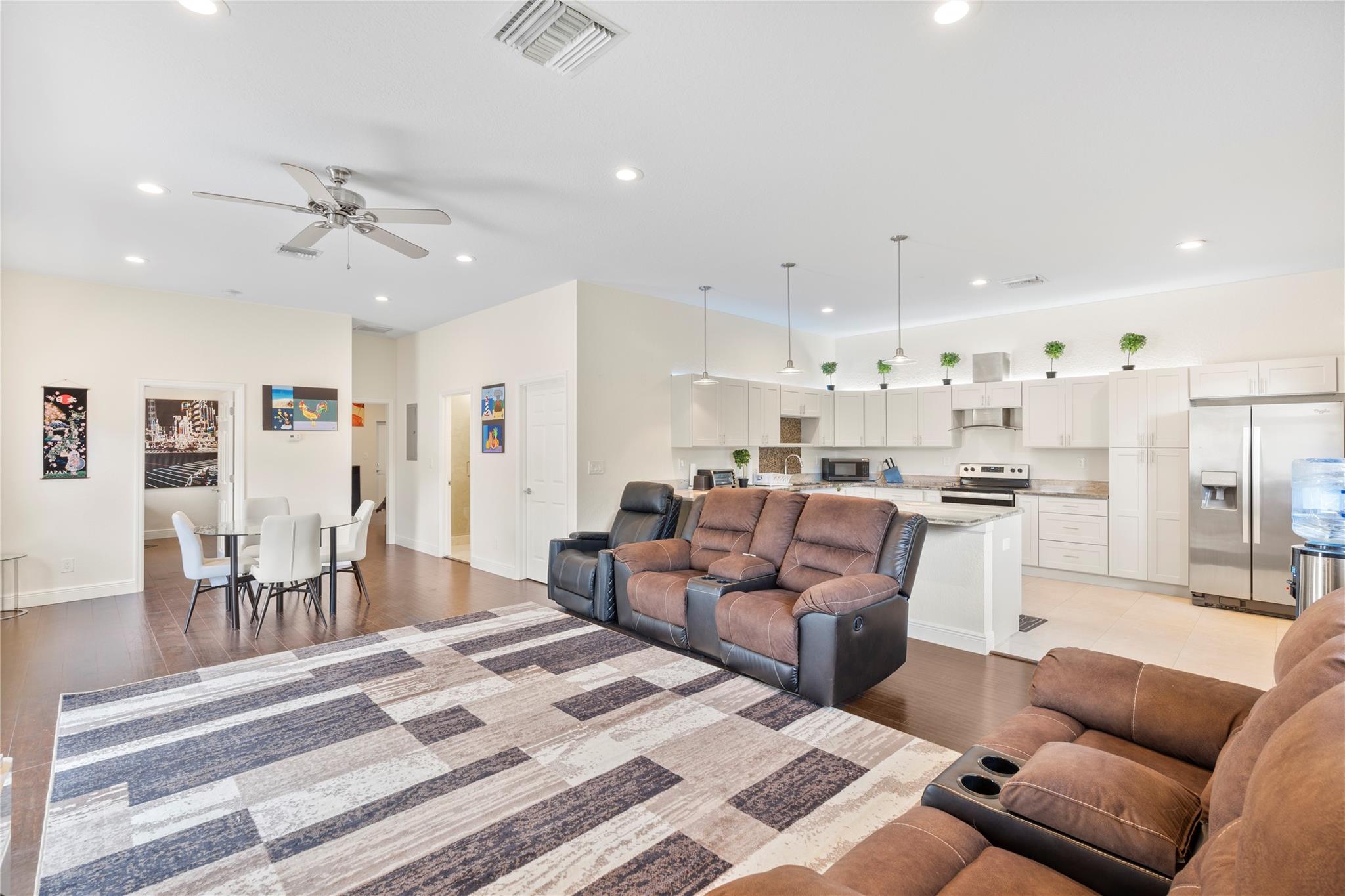 FLAMINGO GROVES - Residential