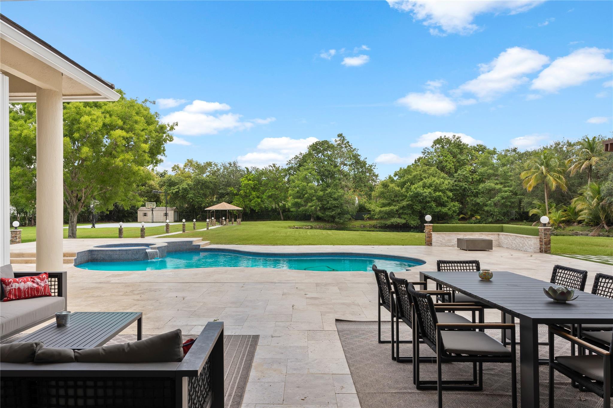 FLAMINGO GROVES - Residential