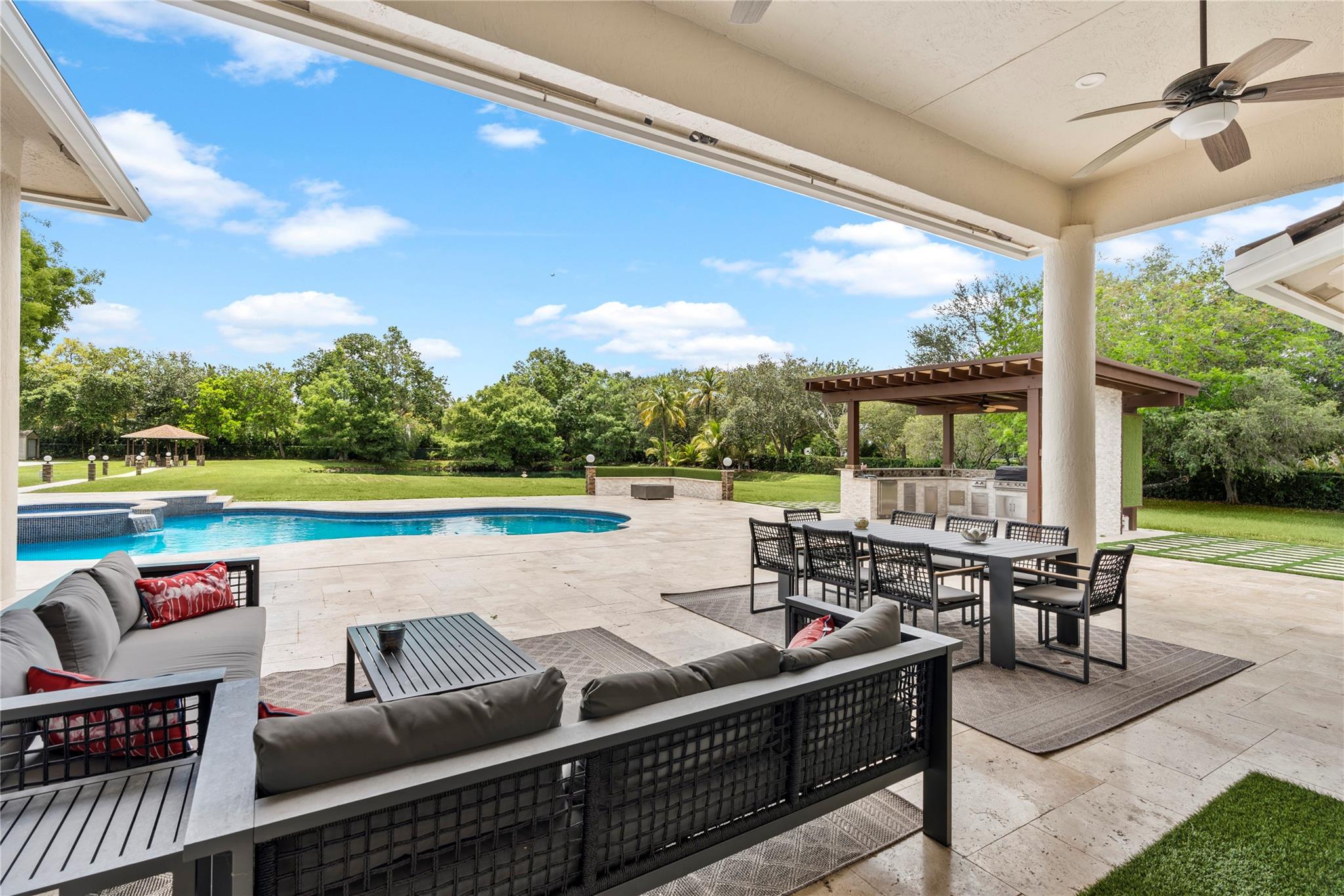 FLAMINGO GROVES - Residential