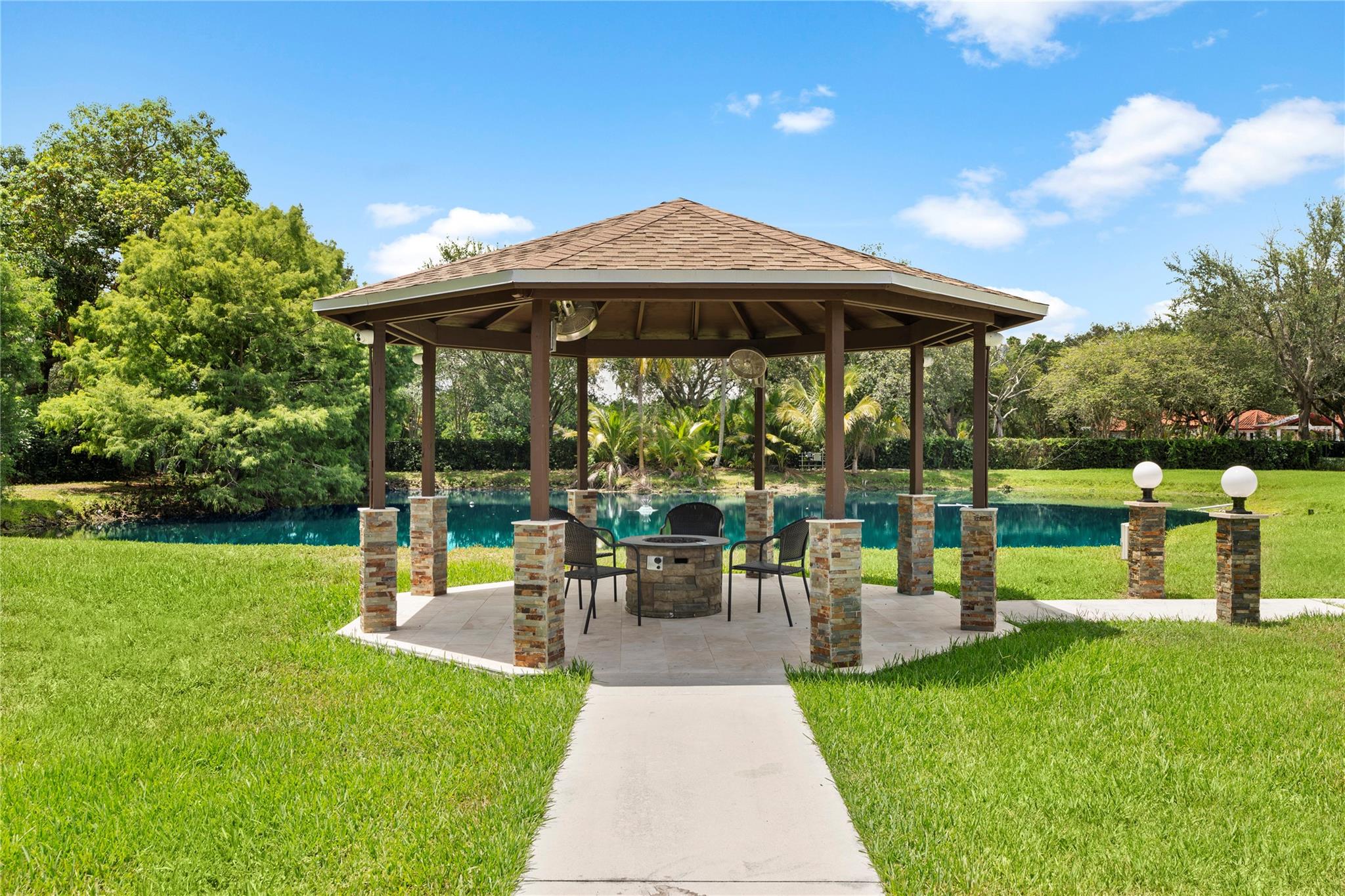 FLAMINGO GROVES - Residential